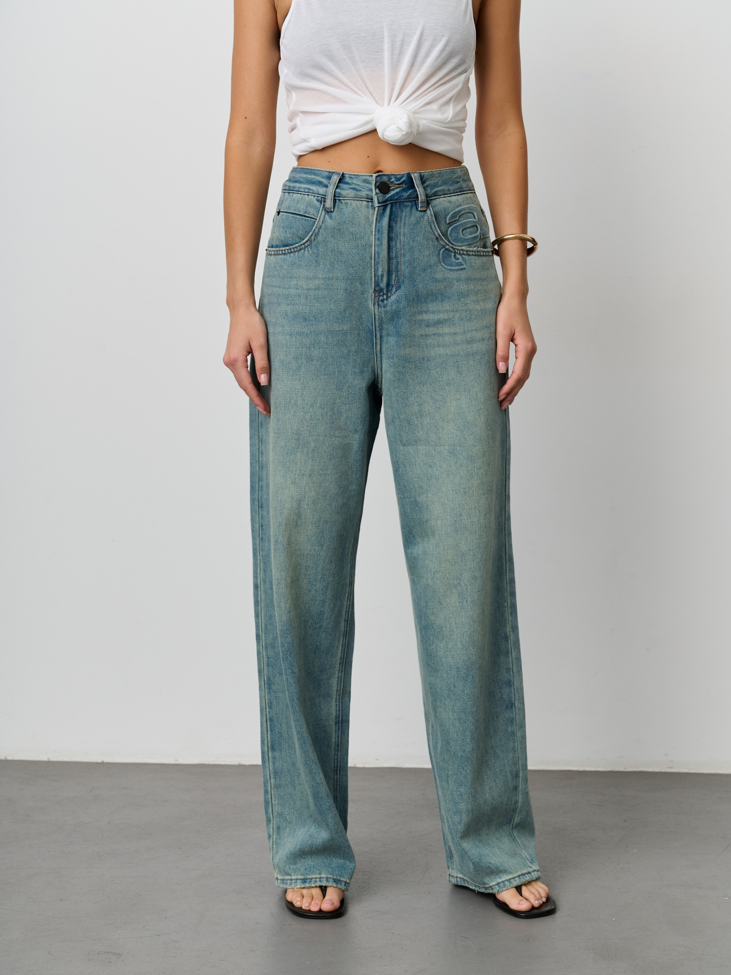 Съёмка для продакшна Buro. Fashion фотограф в Москве Ксения Чупрунова