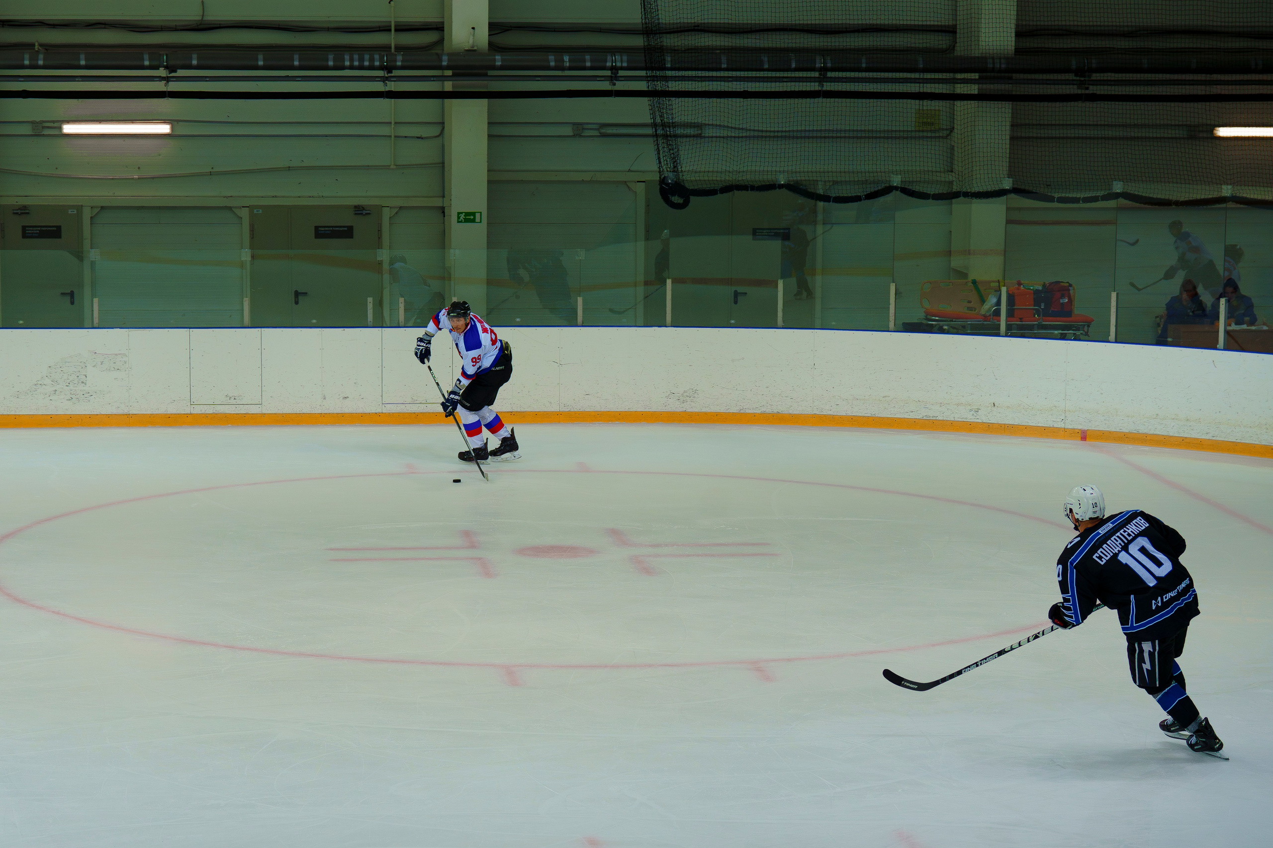 Фотограф на спортивный турнир по хоккею