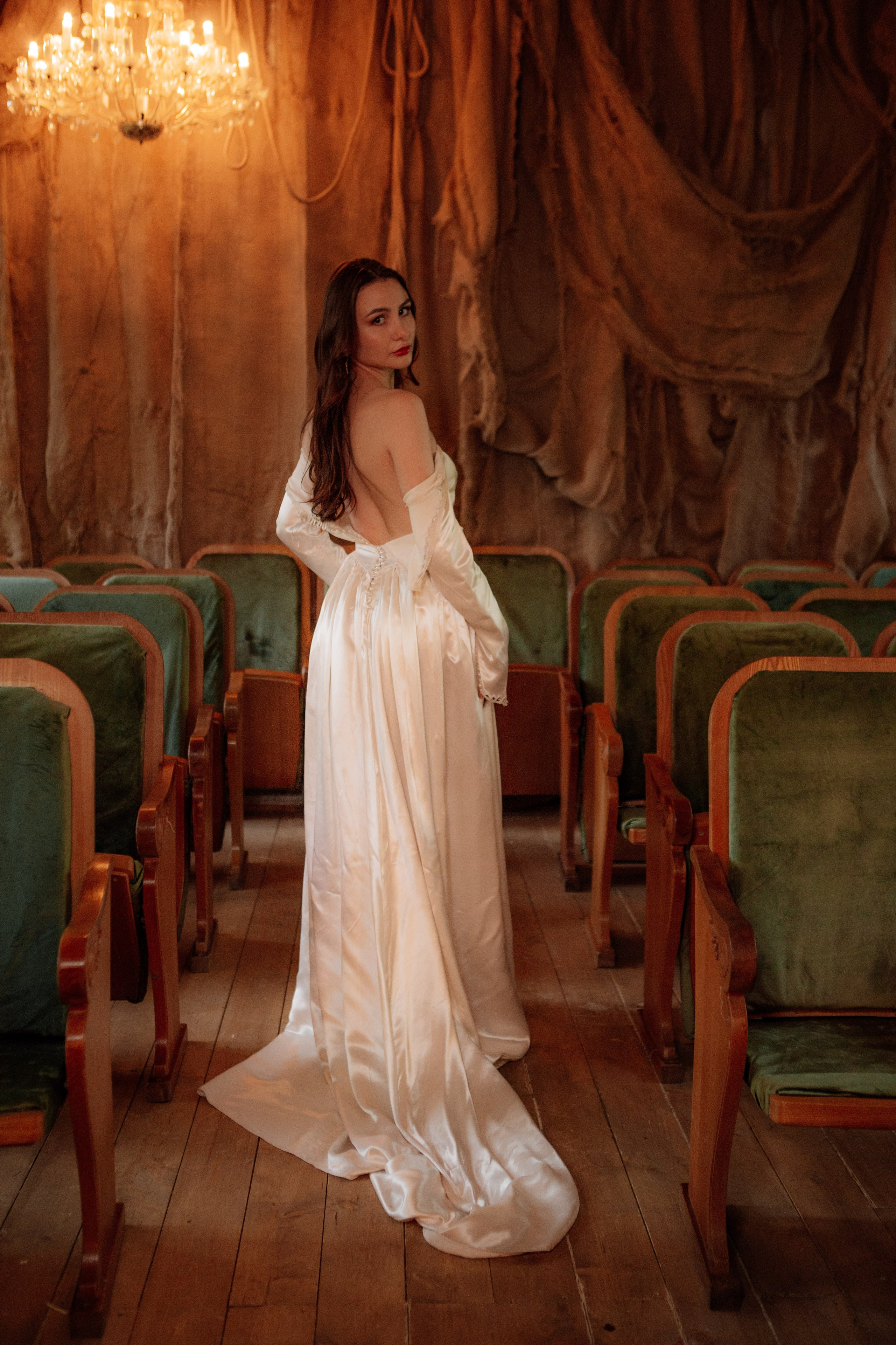 ЗАБРОШЕННЫЙ ТЕАТР. Репортажный фотограф Москва (детские праздники, квизы, концерты, дни рождения, свадьбы)