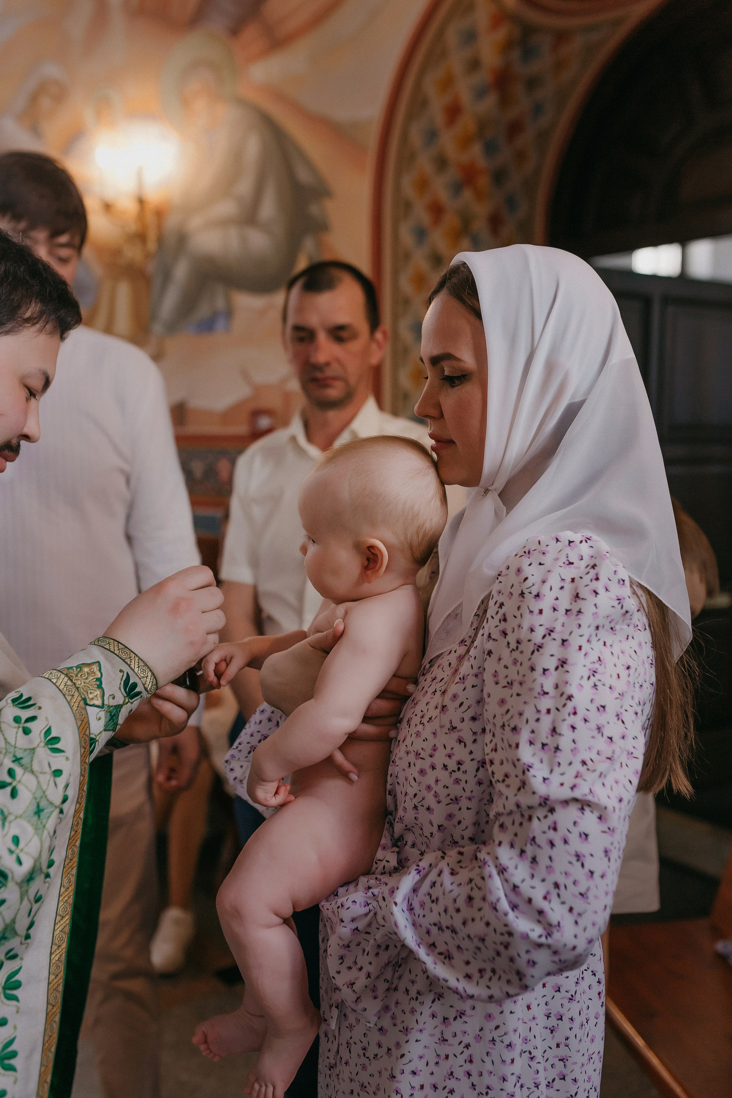 Крещение Артёма и Валерии. Храм Георгия Победоносца. Семейный фотограф в Сургуте