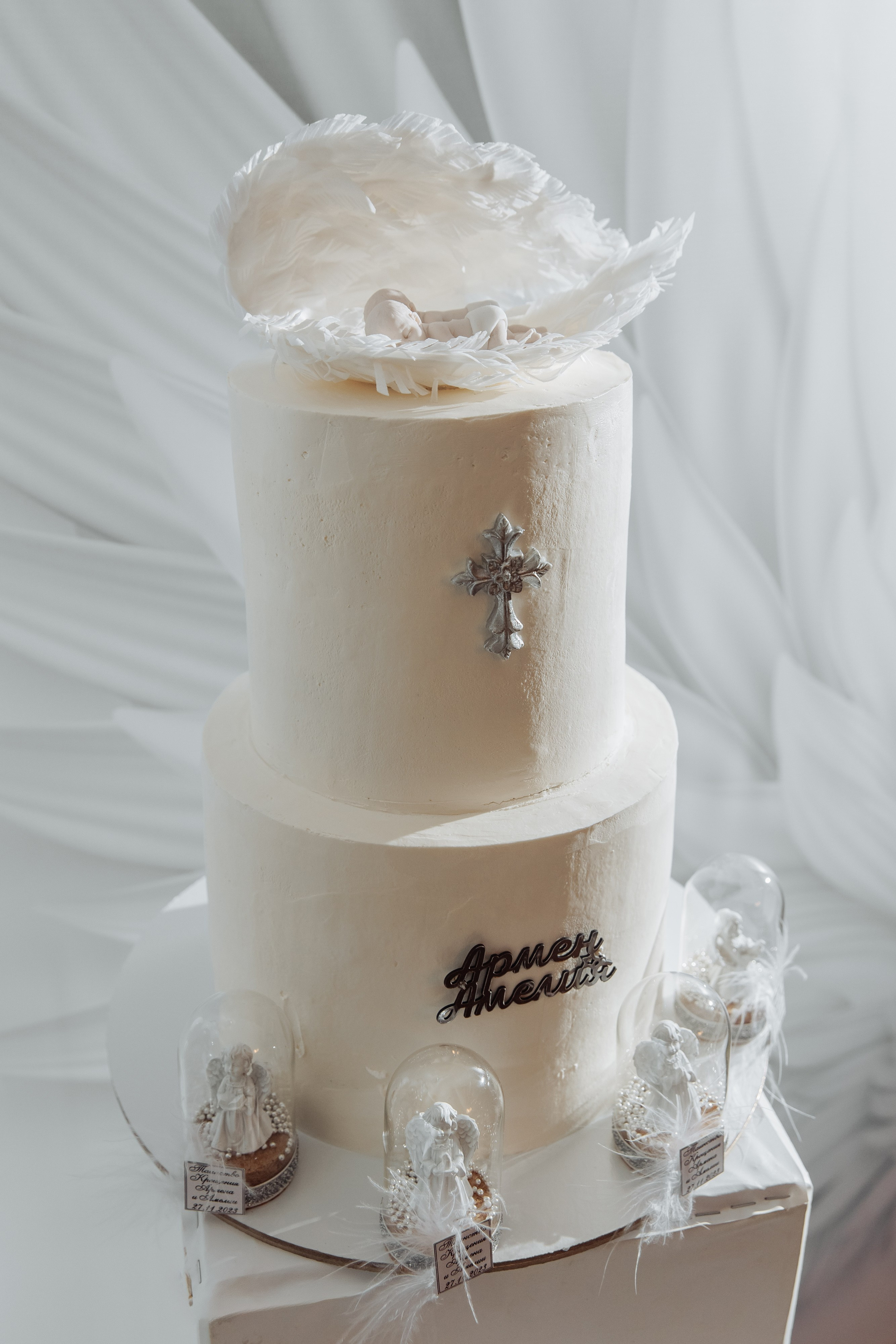 Крестины и день рождения. Семейный фотограф на крещение и венчание