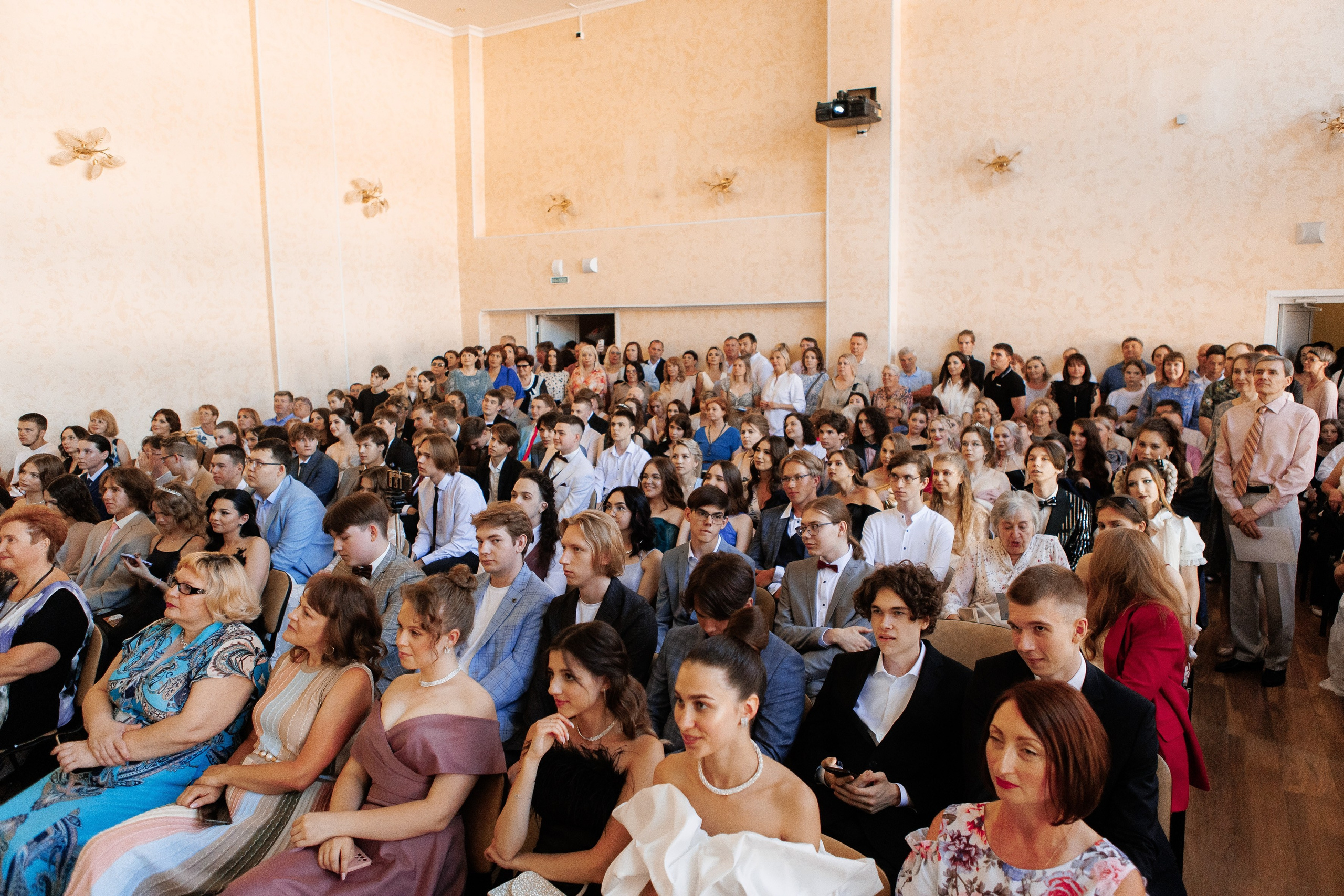 Выпускной Гимназия 12 2024 г. Свадебный и портретный Фотограф в Липецке Дмитрий Котюков