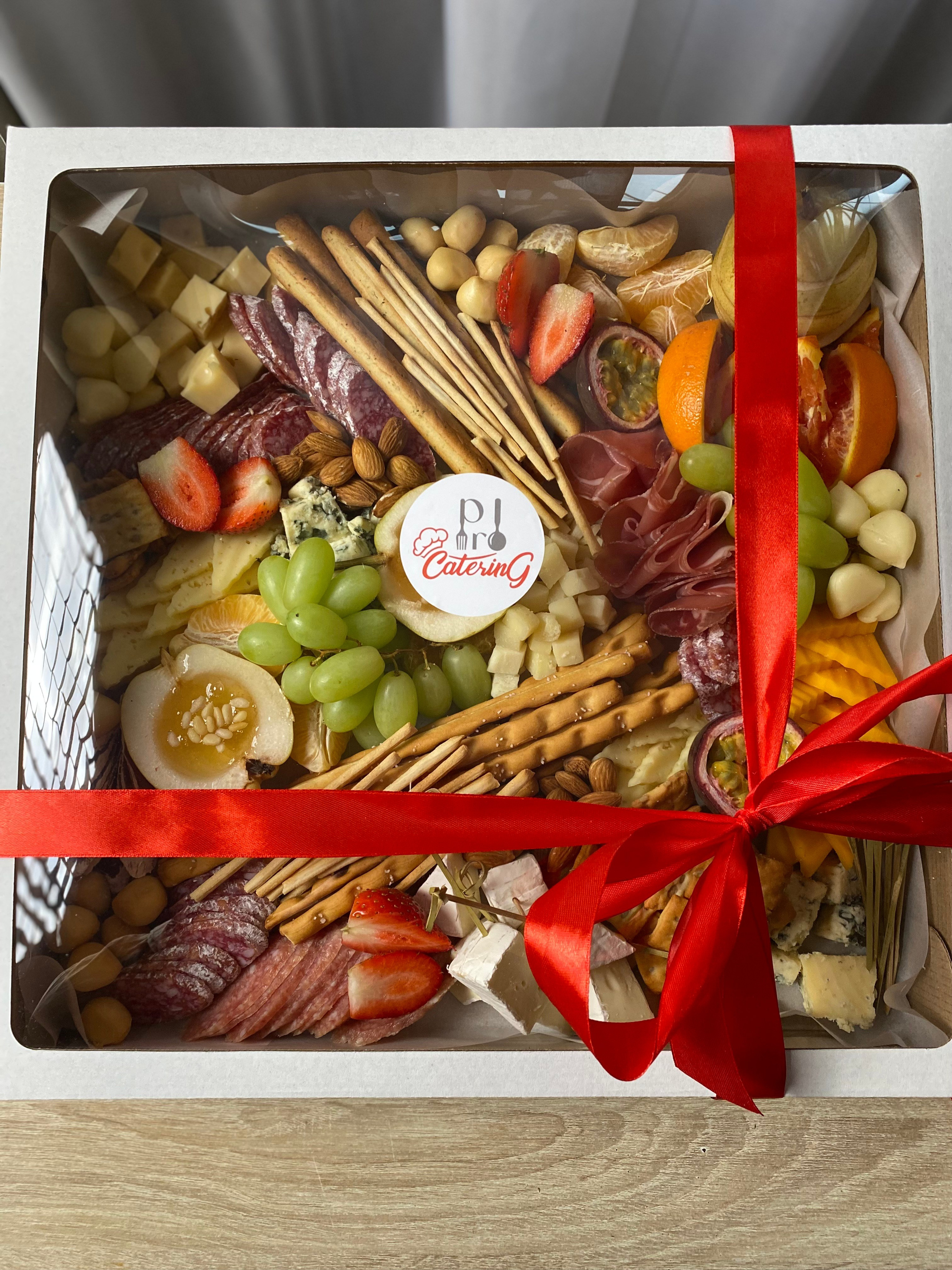 ГастроБоксы. Выездной кейтеринг, съедобные букеты, торты и сладости на заказ