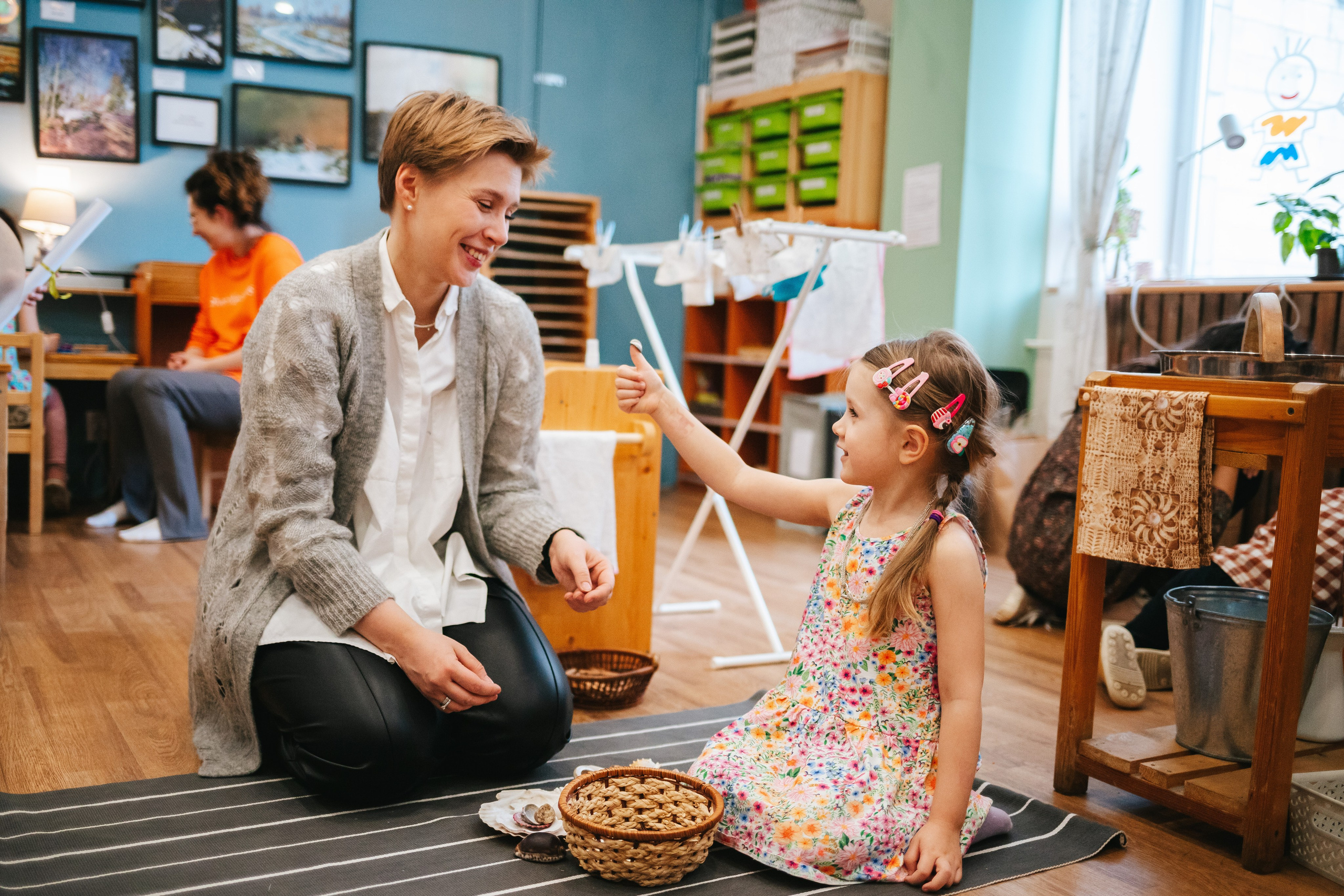 8 марта в Монтессори-саду. Семейный lifestyle фотограф в Санкт-Петербурге Людмила Пахомова