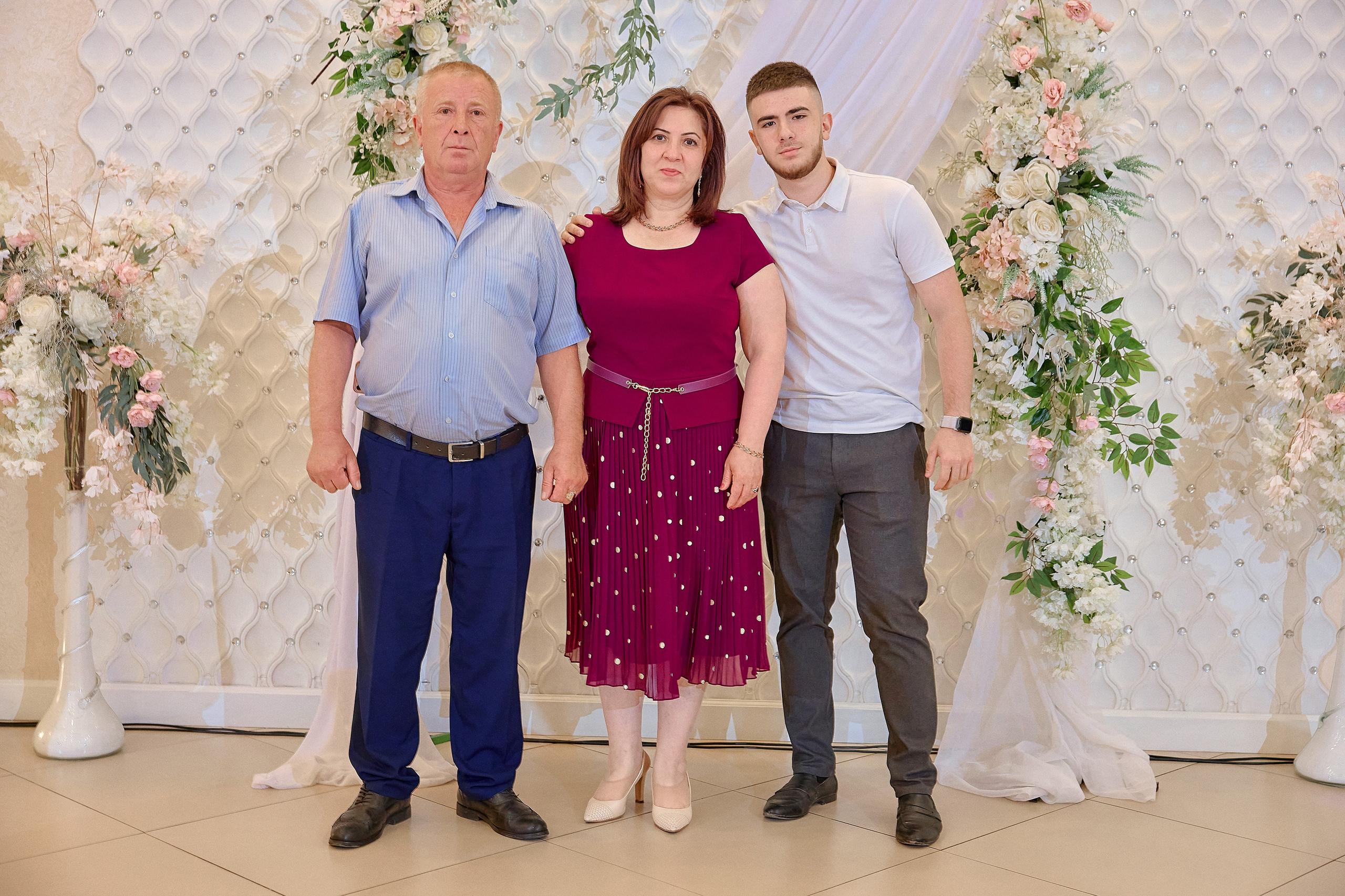 Портфолио репортажной фотосъёмки: Выпускной в ресторане «Император». Фотограф Яковлев Роман — Красноярск