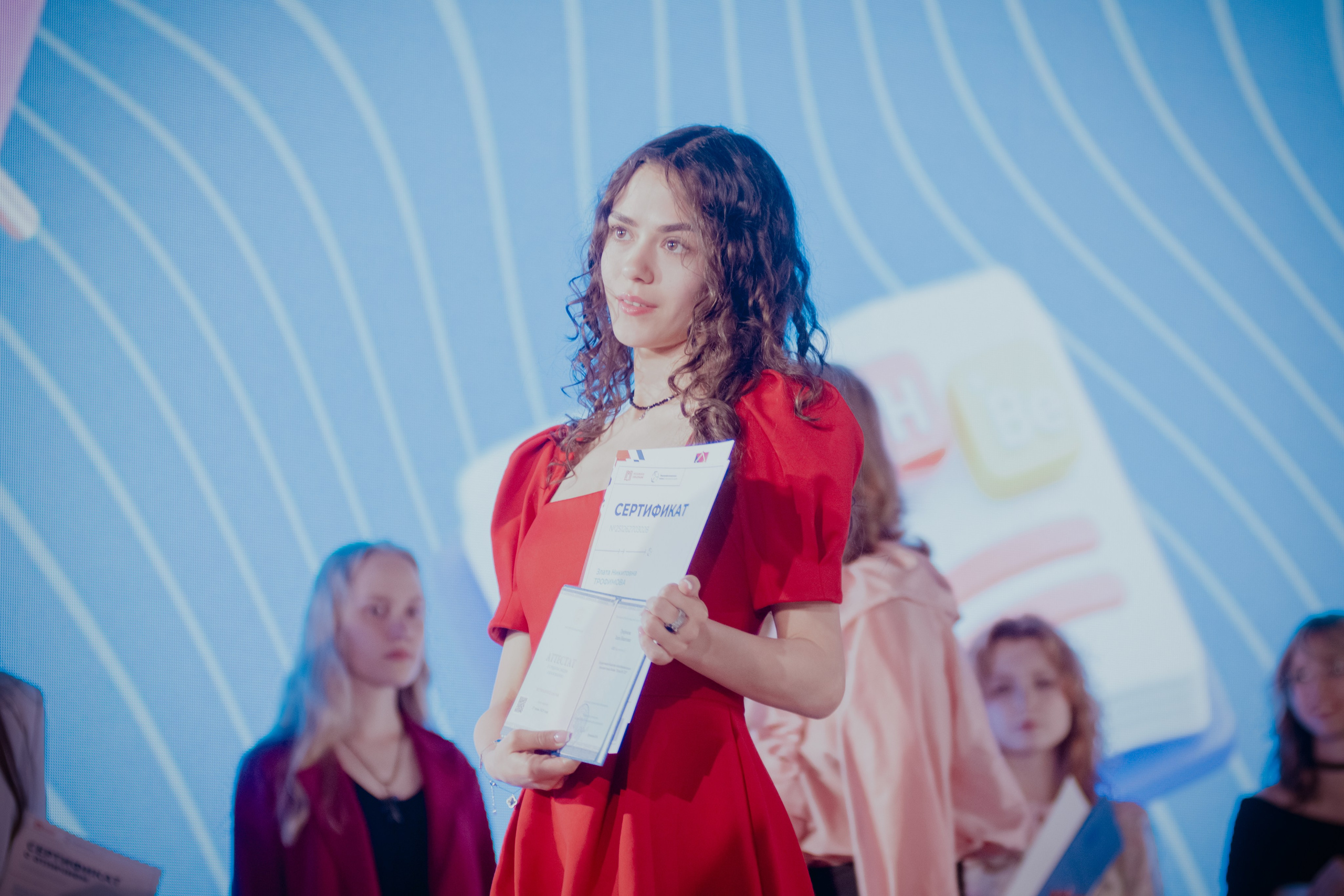 Выпускной 2025 ГБОУ г. Москвы «Школа № 1329». Фотограф и оператор в Москве Елизавета Коргалидзе