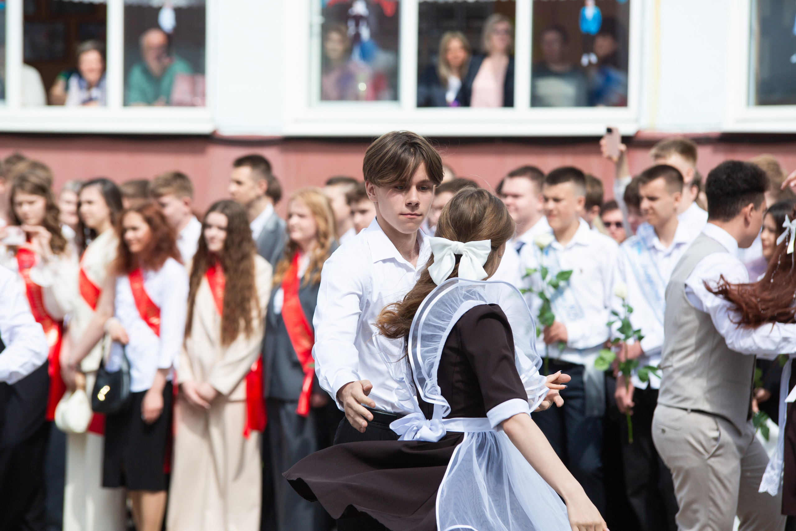 ПОСЛЕДНИЙ ЗВОНОК 2025 9 ШКОЛА. ТВОЙ АЛЬБОМ / ТВОИ ПРАВИЛА