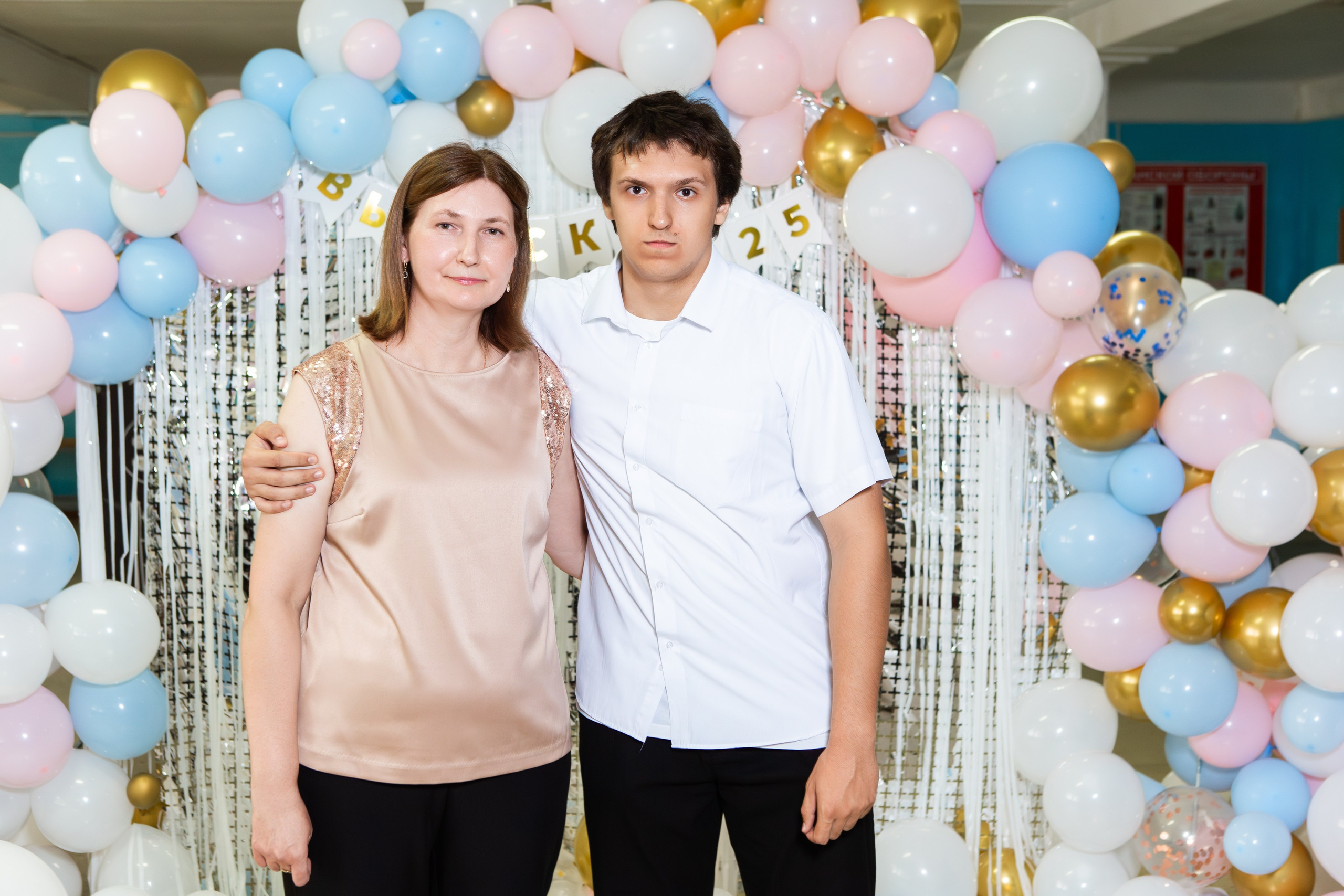 ФОТОСЕССИЯ С РОДИТЕЛЯМИ ВЫПУСКНОЙ 2025 9 ШКОЛА МЦЕНСК. ТВОЙ АЛЬБОМ / ТВОИ ПРАВИЛА