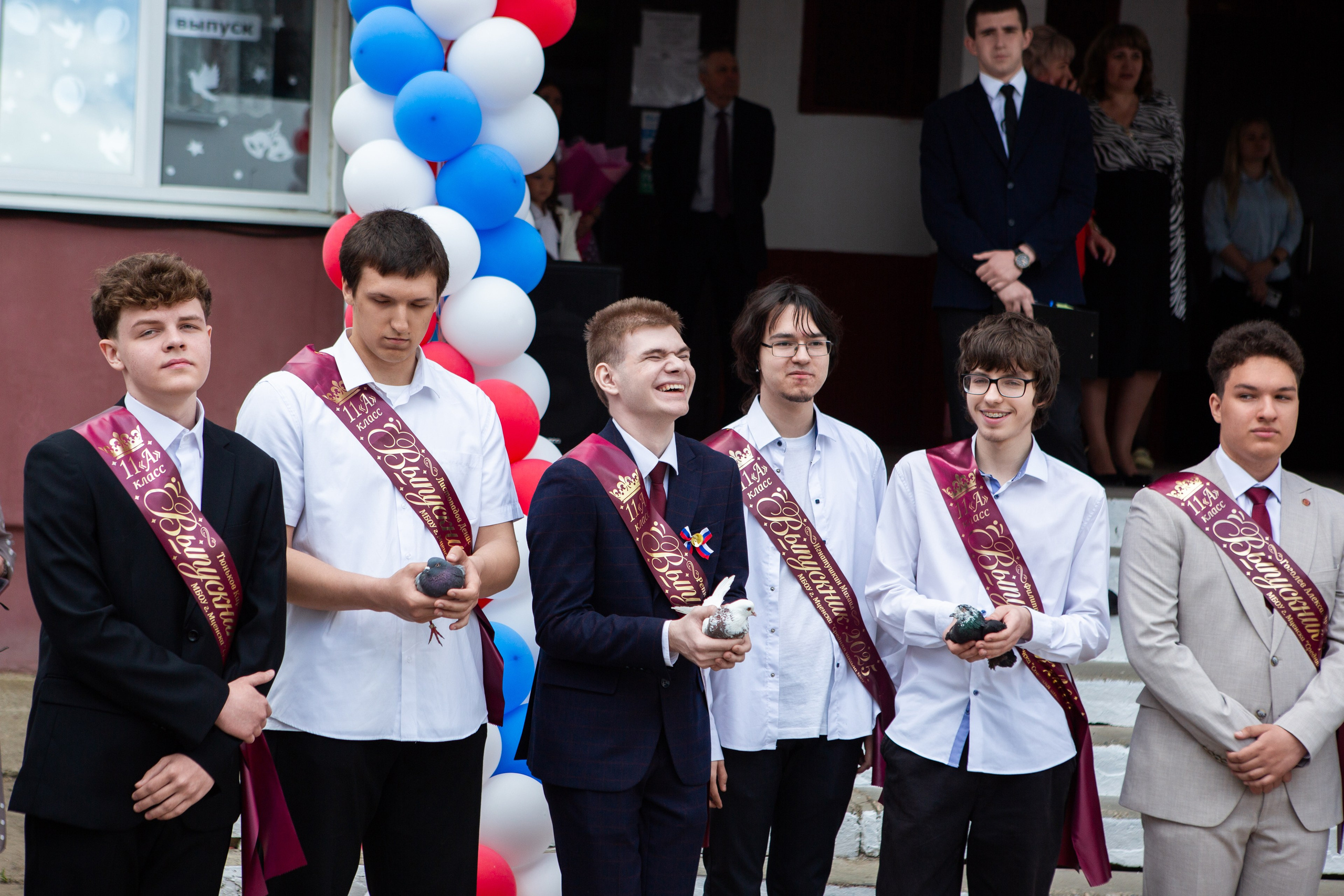 ПОСЛЕДНИЙ ЗВОНОК 2025 9 ШКОЛА. ТВОЙ АЛЬБОМ / ТВОИ ПРАВИЛА