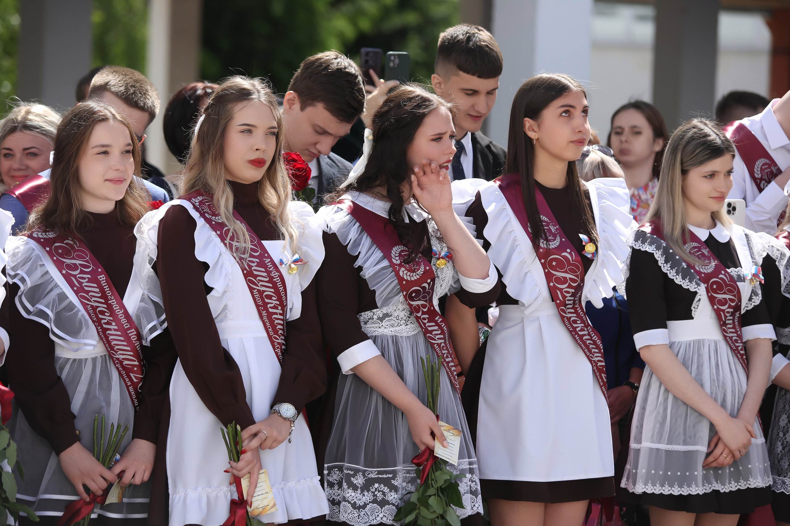 ЛИНЕЙКА «ПОСЛЕДНИЙ ЗВОНОК» 9 ШКОЛА 2024 г МЦЕНСК. ТВОЙ АЛЬБОМ / ТВОИ ПРАВИЛА