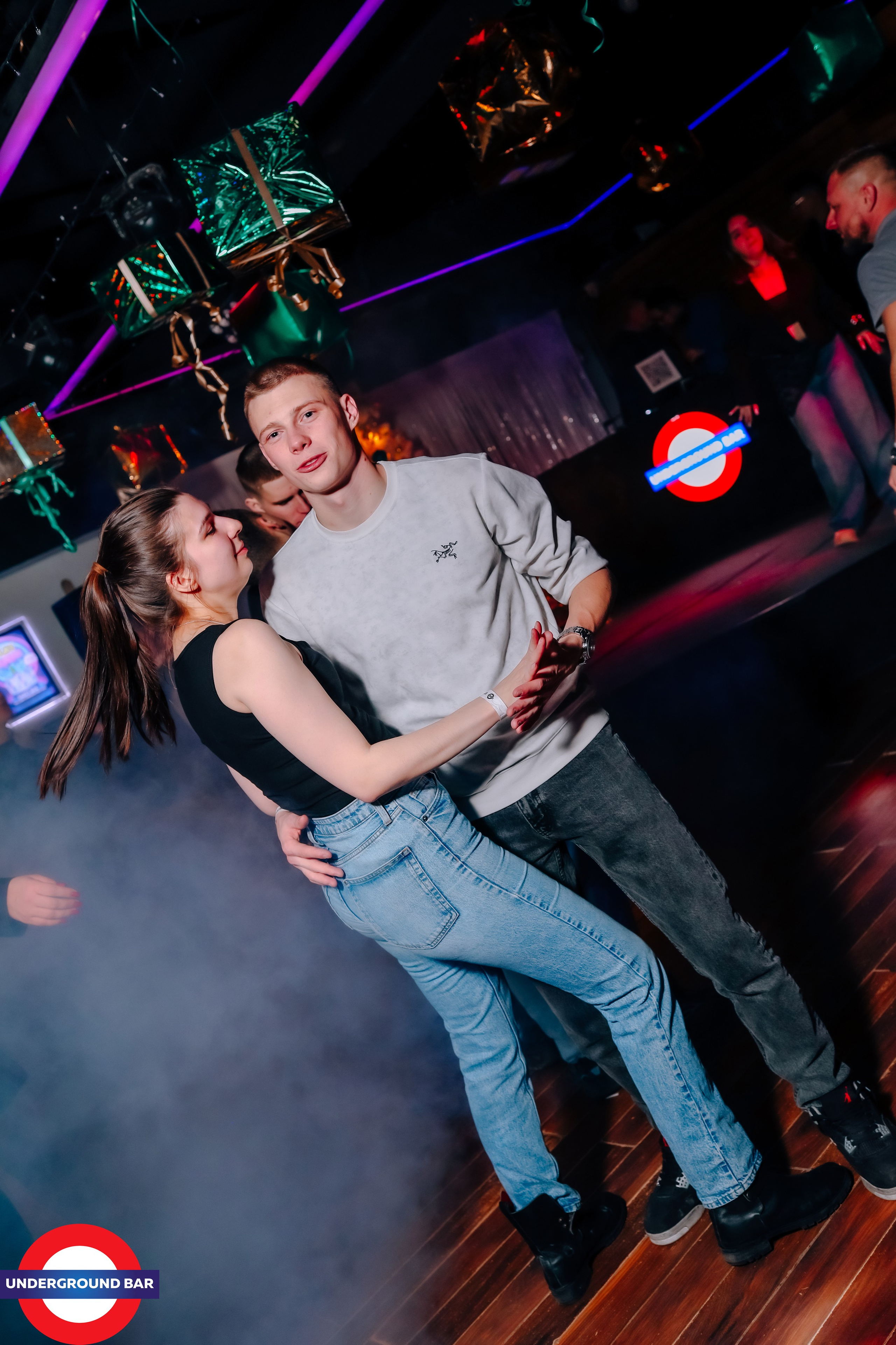 Ночной клуб. Max Vegas