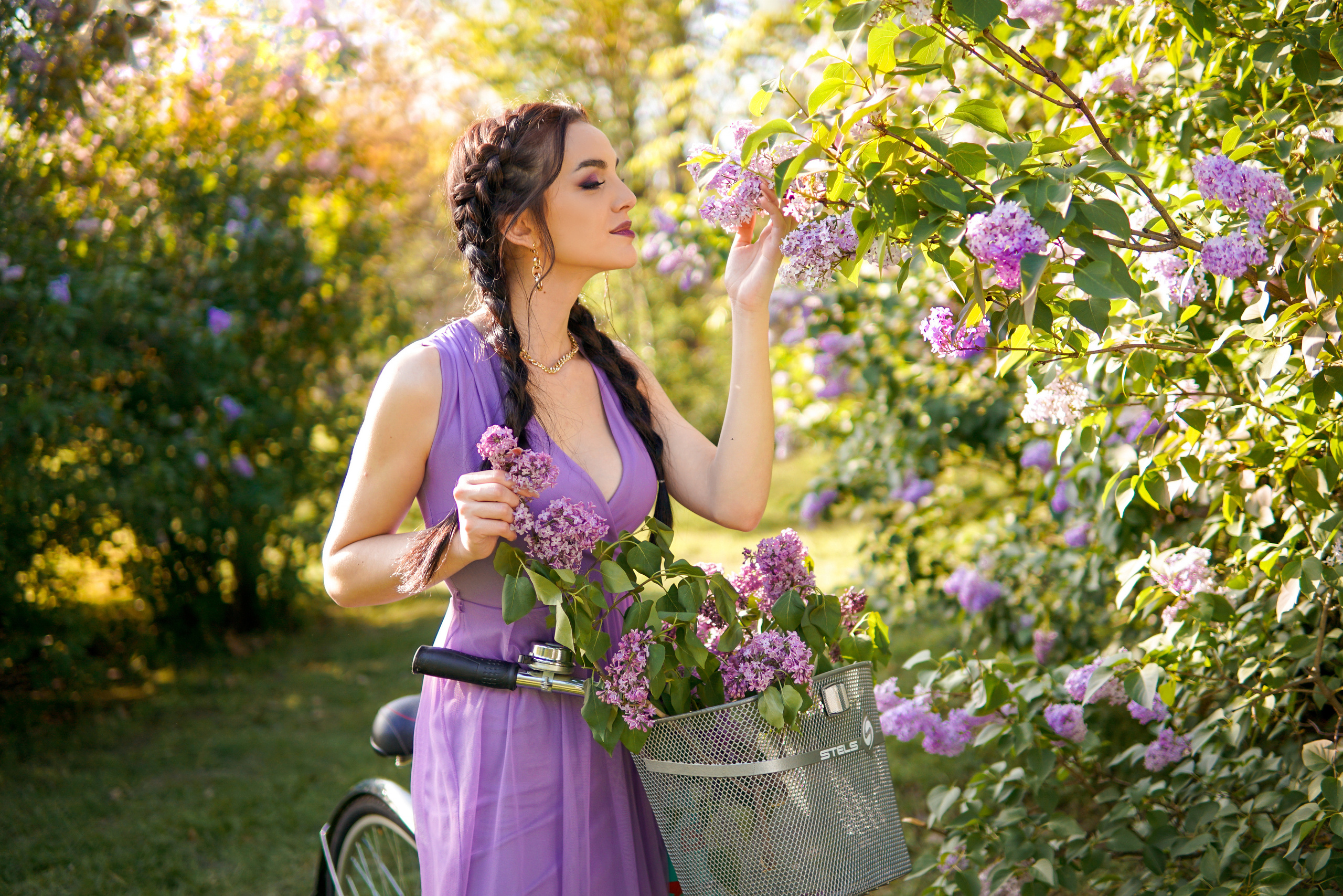 В сирени. Фотограф в Краснодаре и Краснодарском крае Елена Быкова