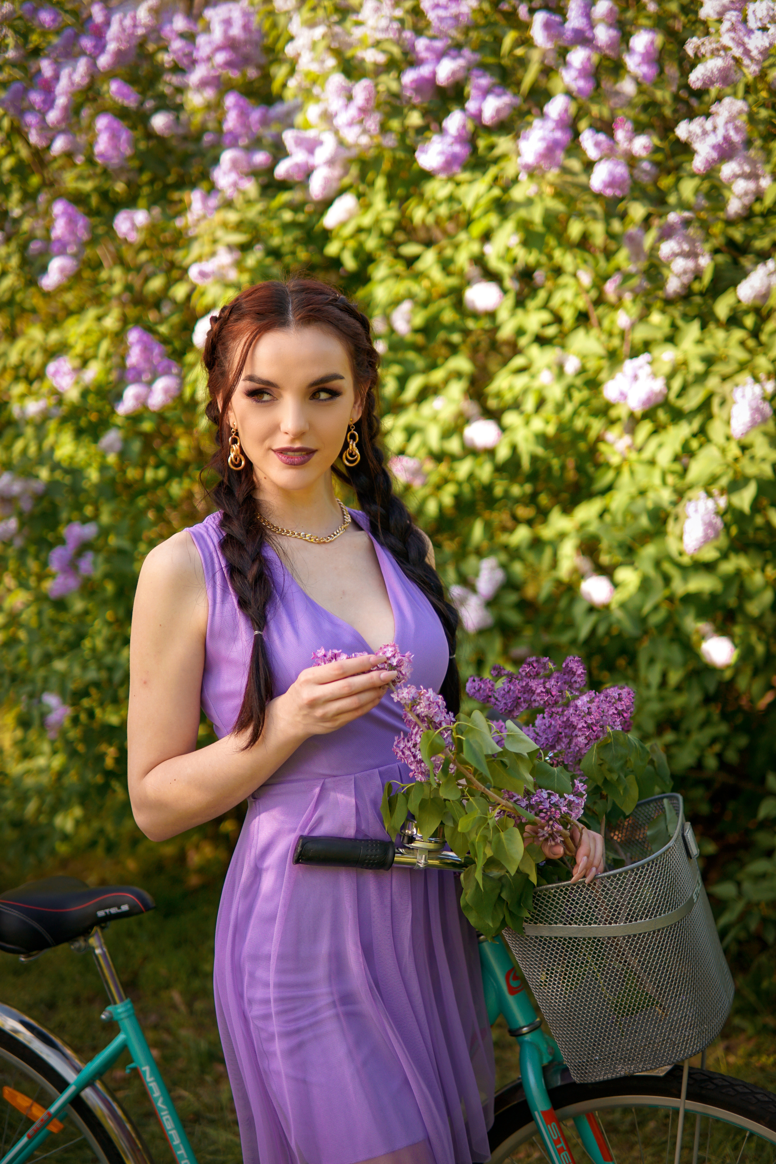 В сирени. Фотограф в Краснодаре и Краснодарском крае Елена Быкова