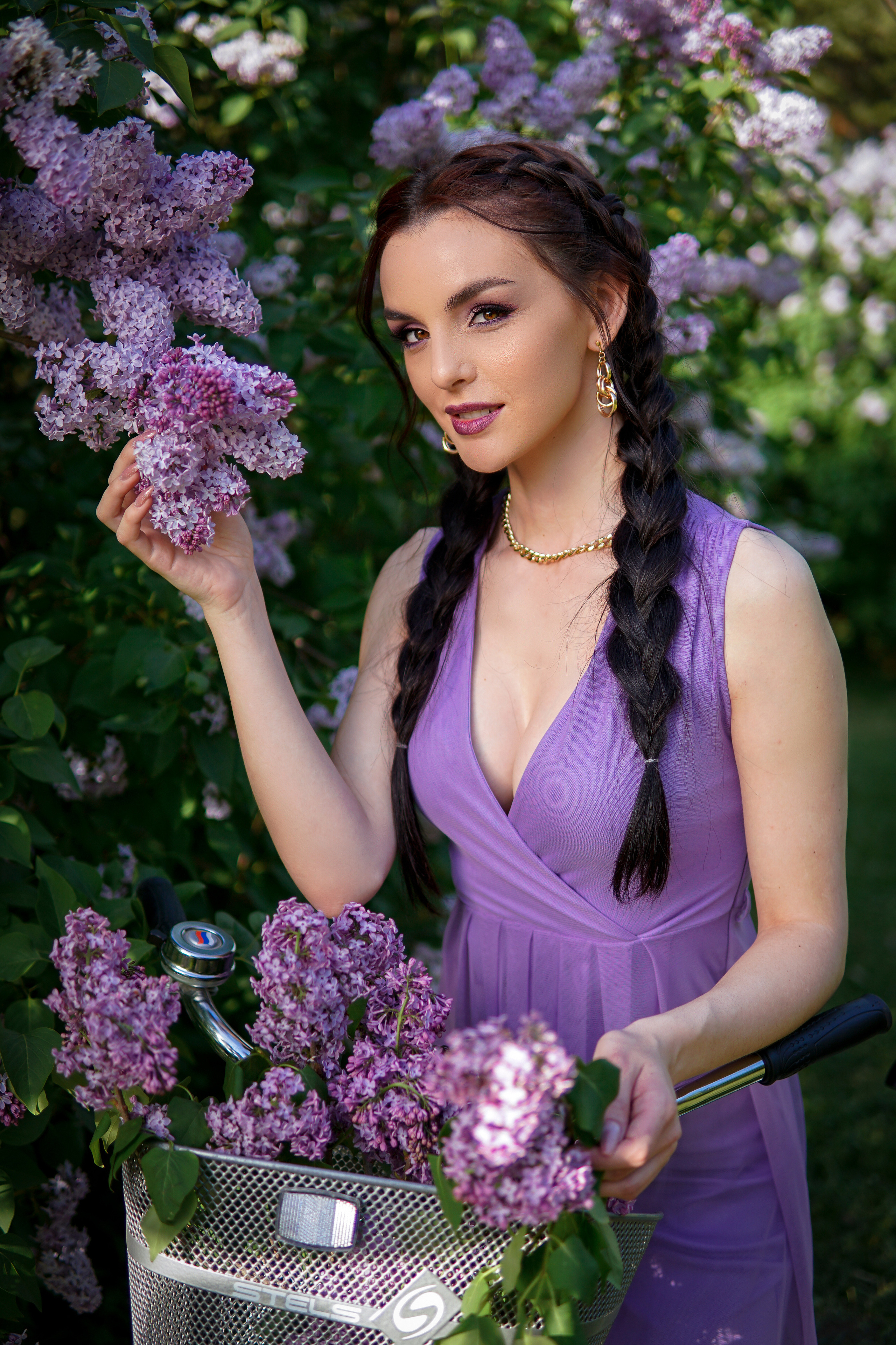 В сирени. Фотограф в Краснодаре и Краснодарском крае Елена Быкова