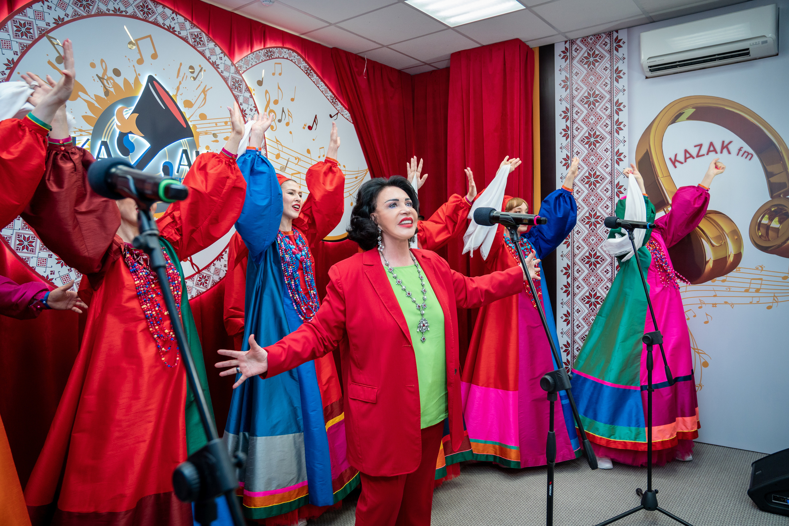 Надежда Бабкина в эфире радио Казак FM. Фотограф в Краснодаре и Краснодарском крае Елена Быкова