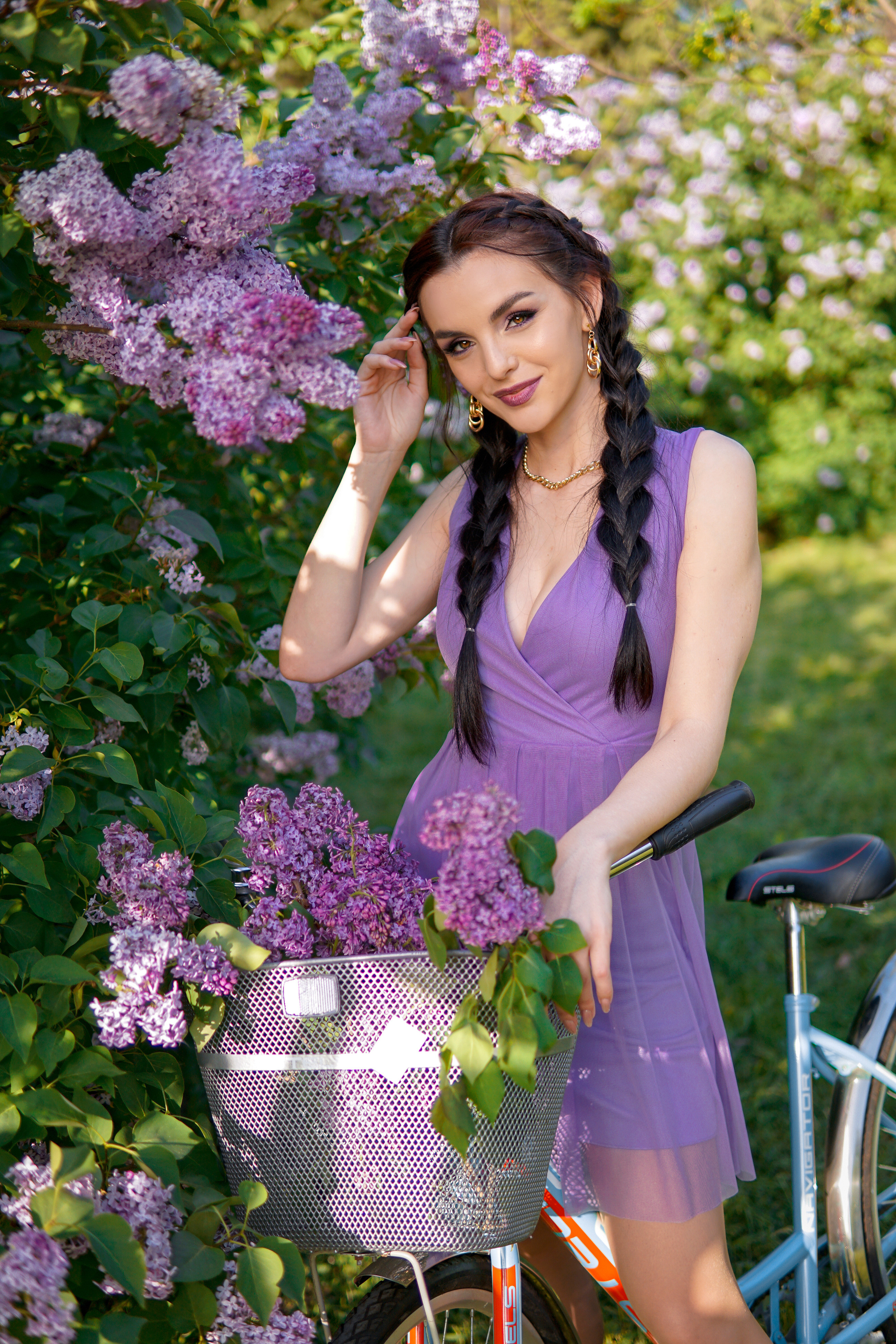 В сирени. Фотограф в Краснодаре и Краснодарском крае Елена Быкова