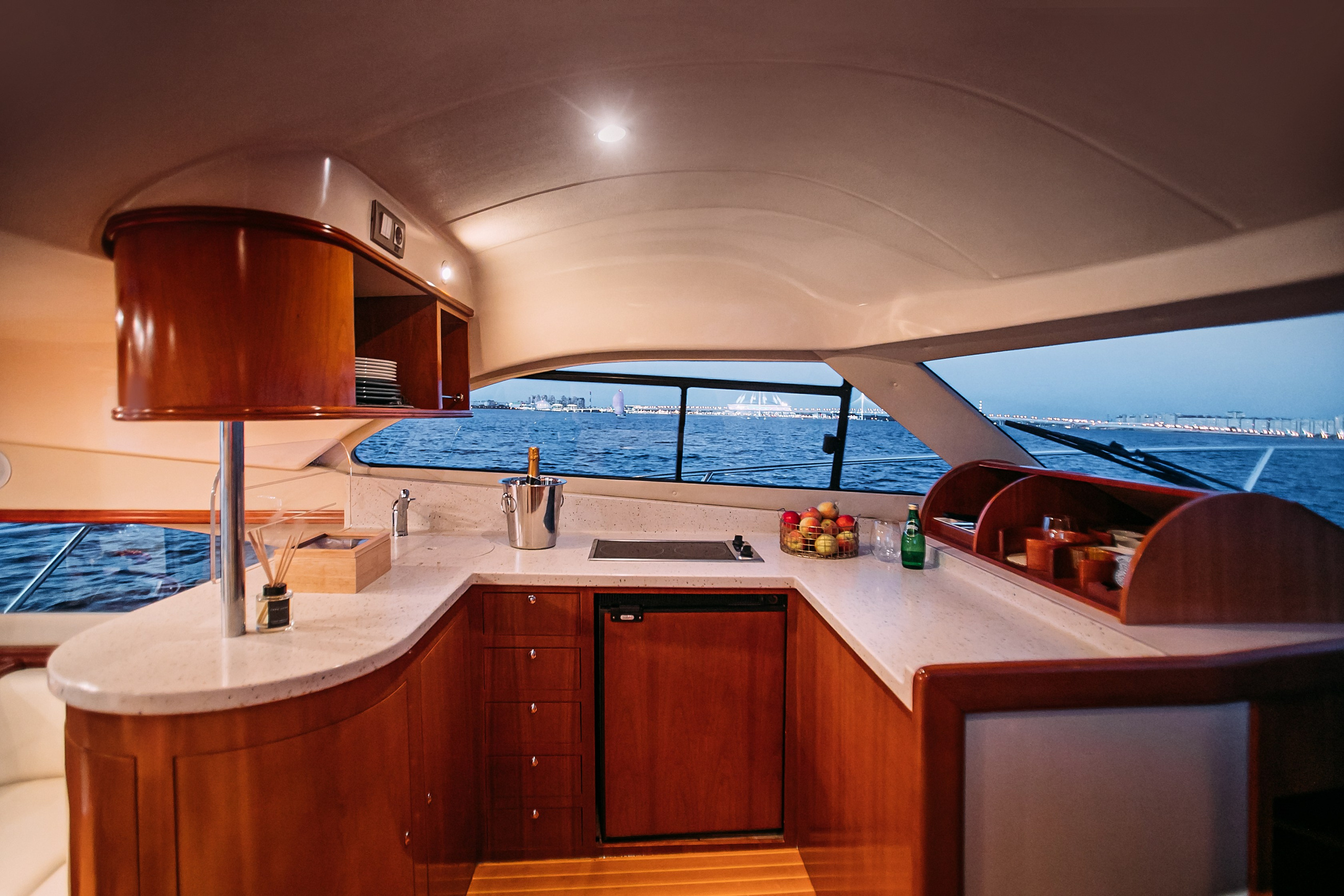 Яхта Rodman 44 Holiday. SPB Rent Boats|аренда катеров и теплоходов