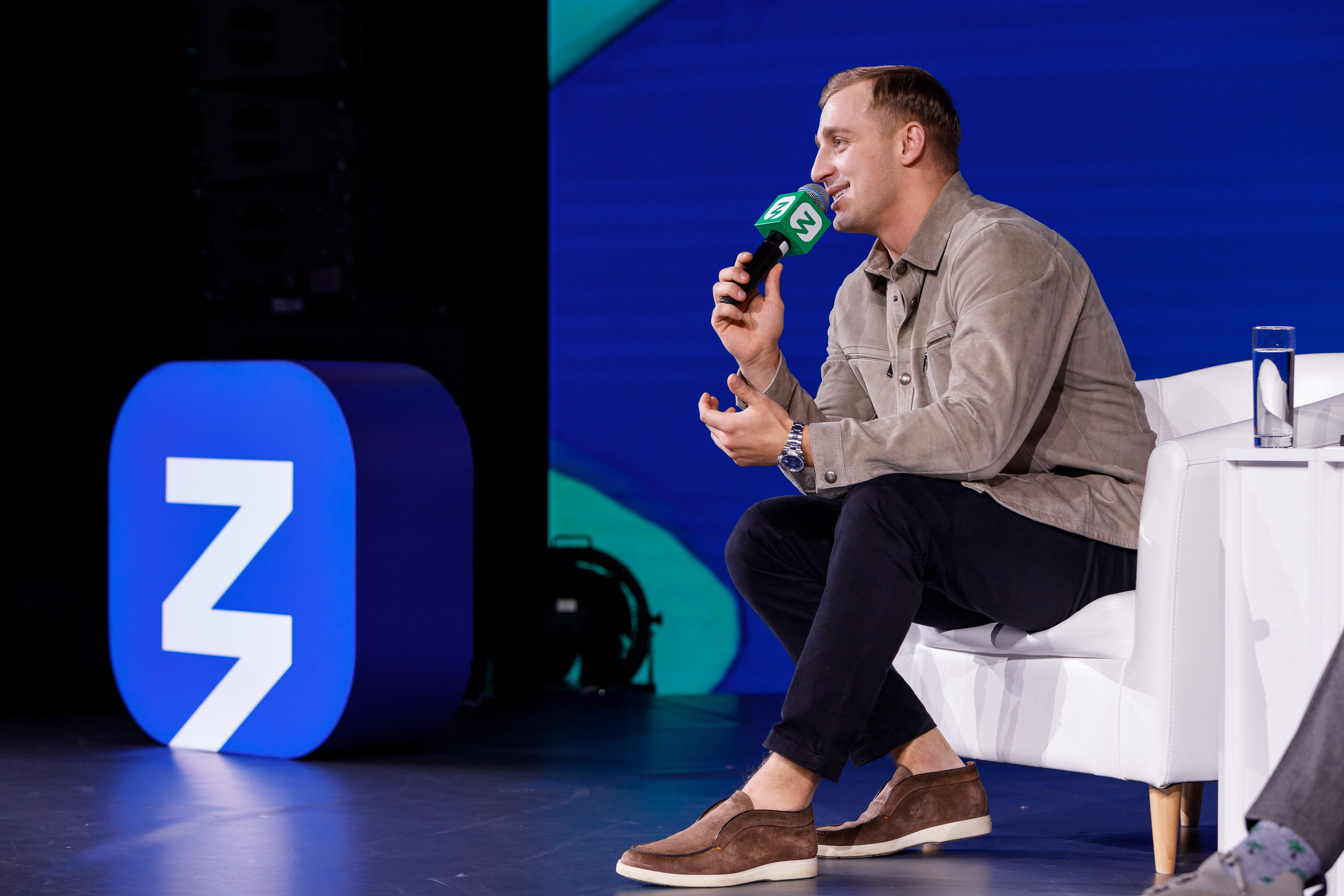 Всемирный фестиваль молодёжи 2024 в России. Репортажный фотограф в Москве, Сочи и Санкт-Петербурге