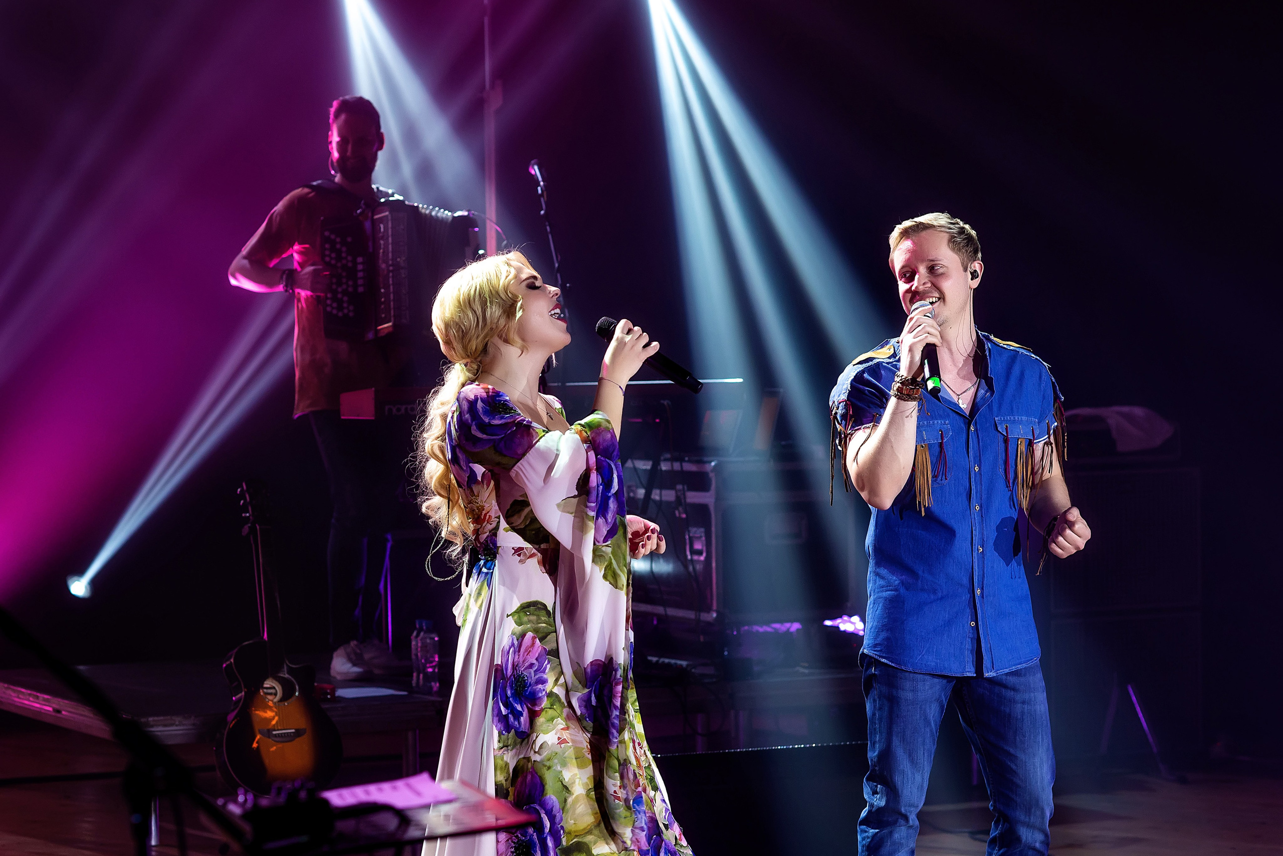 Концерт Пелагеи. Школьный, фэшн фотограф в Тюмени и в России Ирина Королева