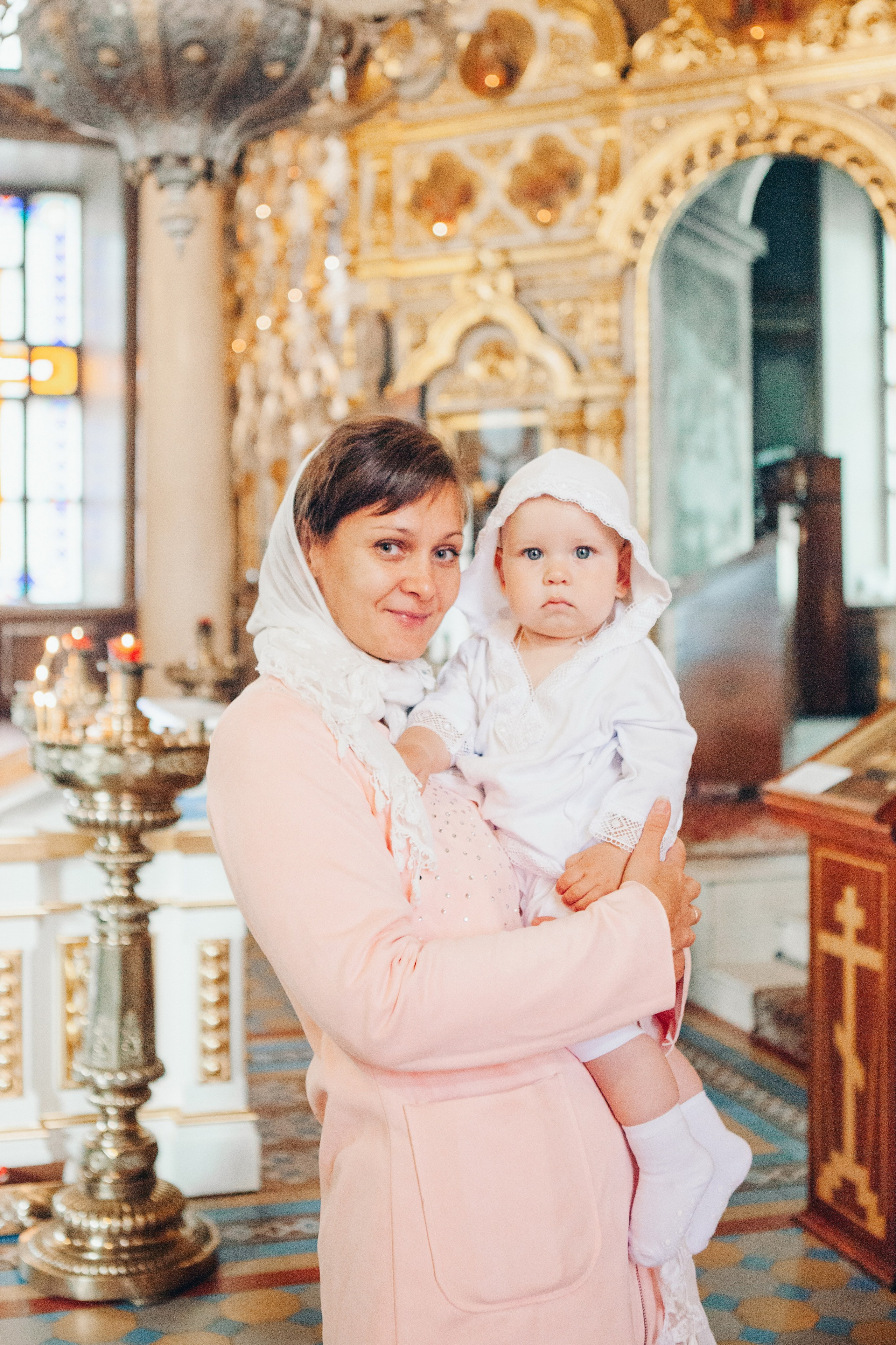 Крещение ребенка в церкви. Фотограф Ольга Ефремова