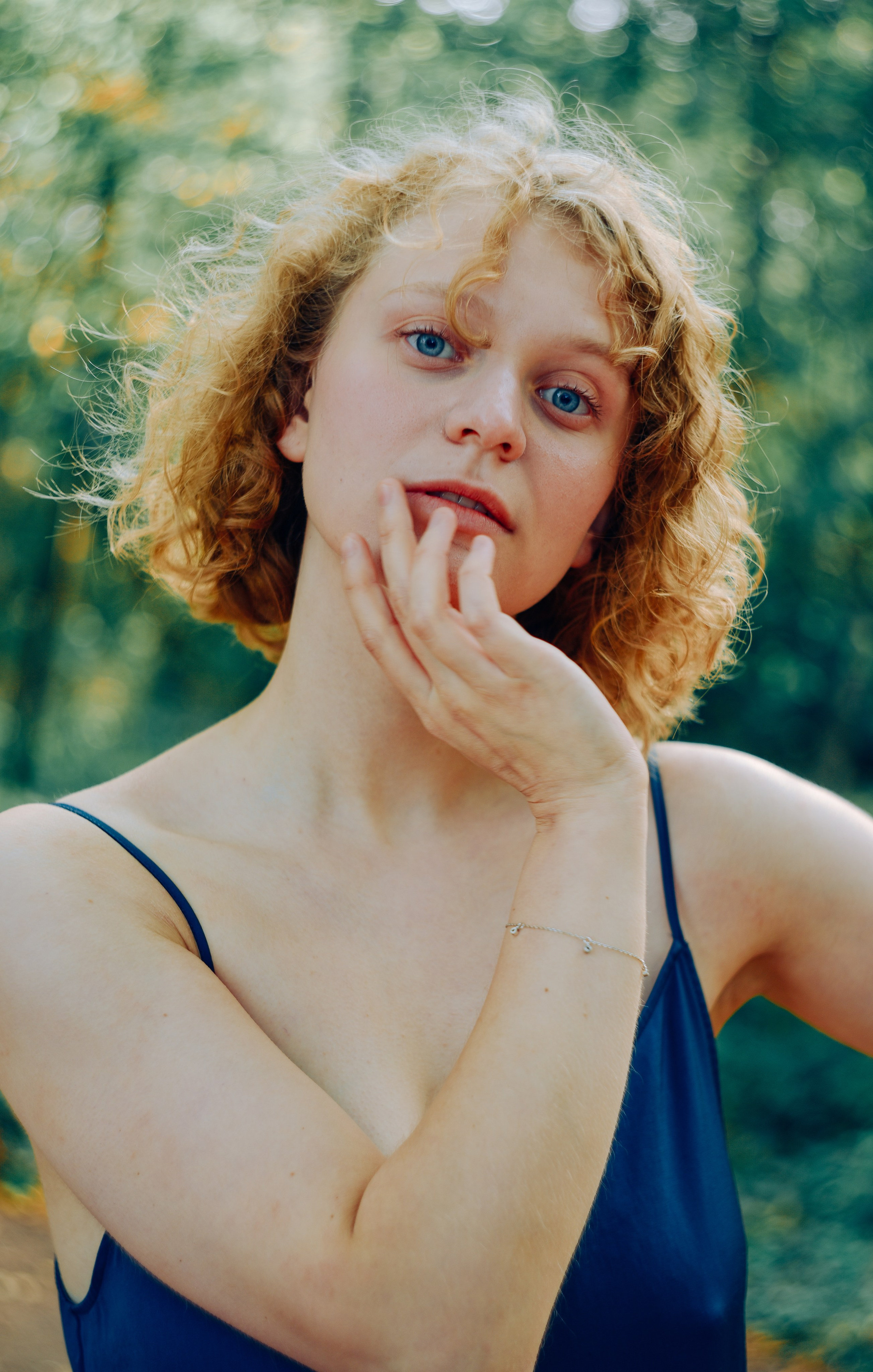 женская фотосессия в лесу