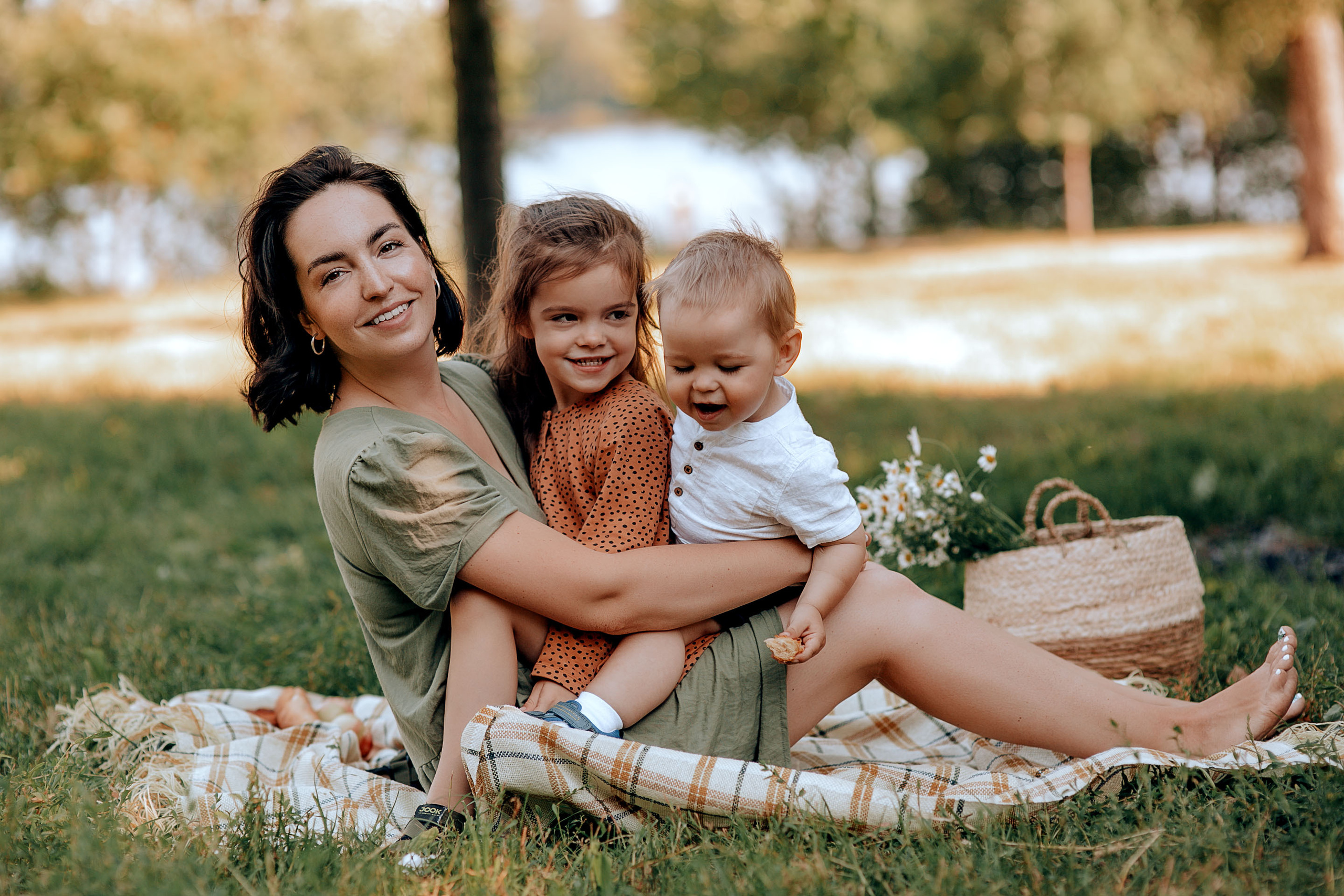 Илья, Маша, Ульяна и Миша. Главная