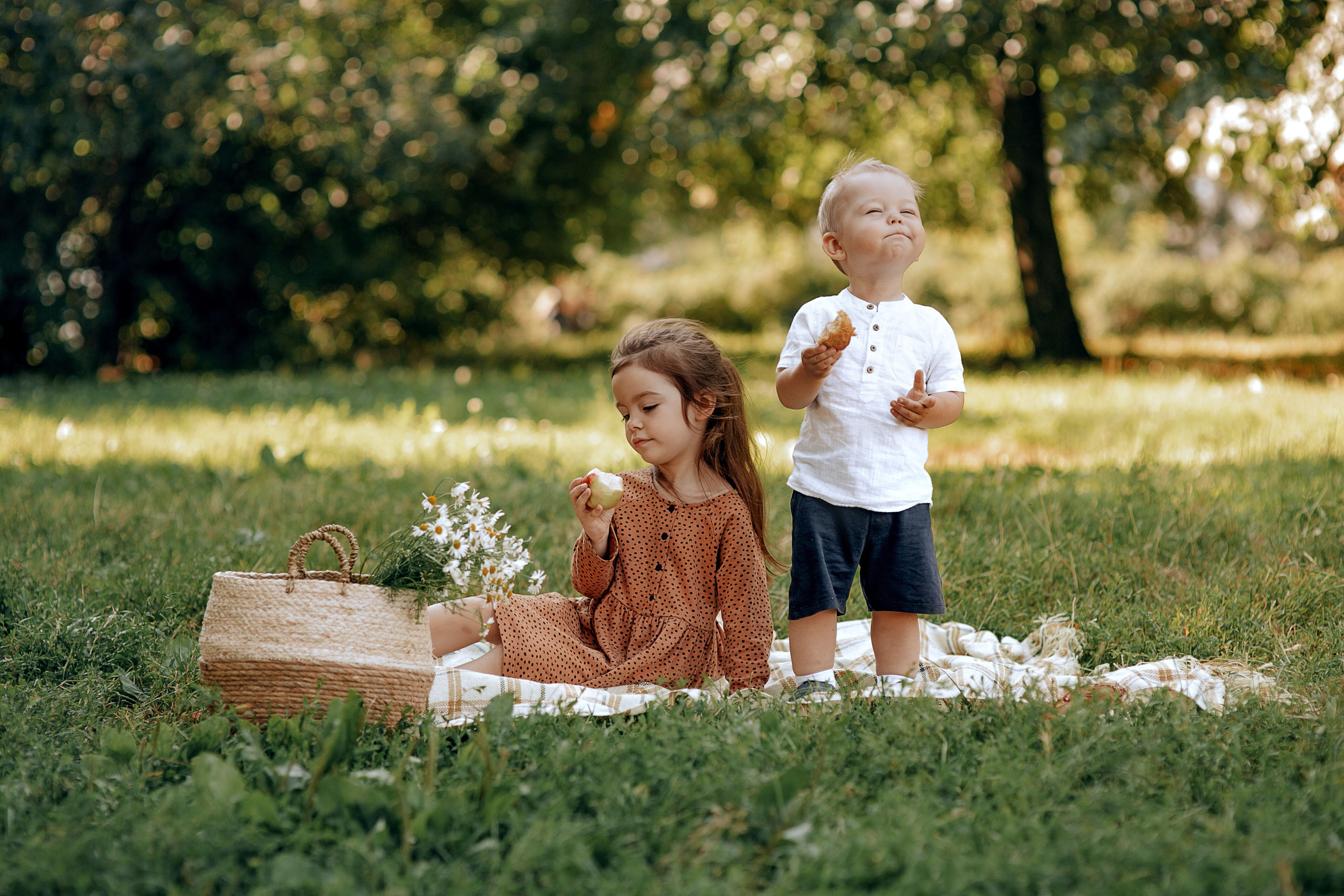 Илья, Маша, Ульяна и Миша. Главная