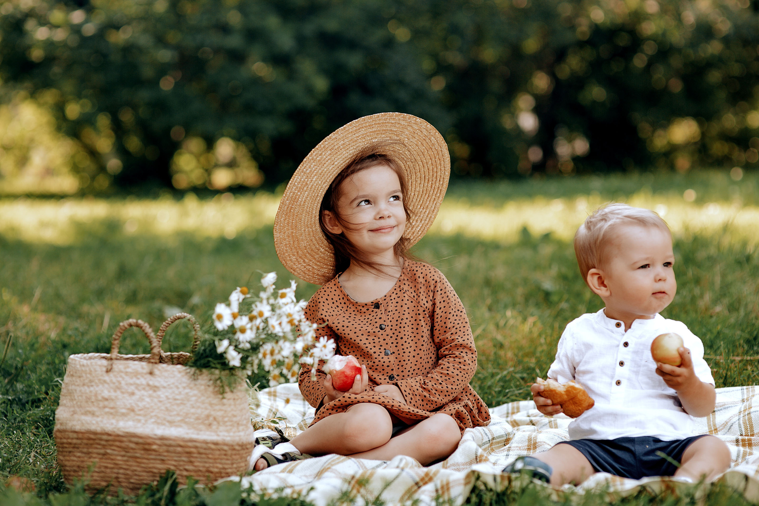 Илья, Маша, Ульяна и Миша. Главная