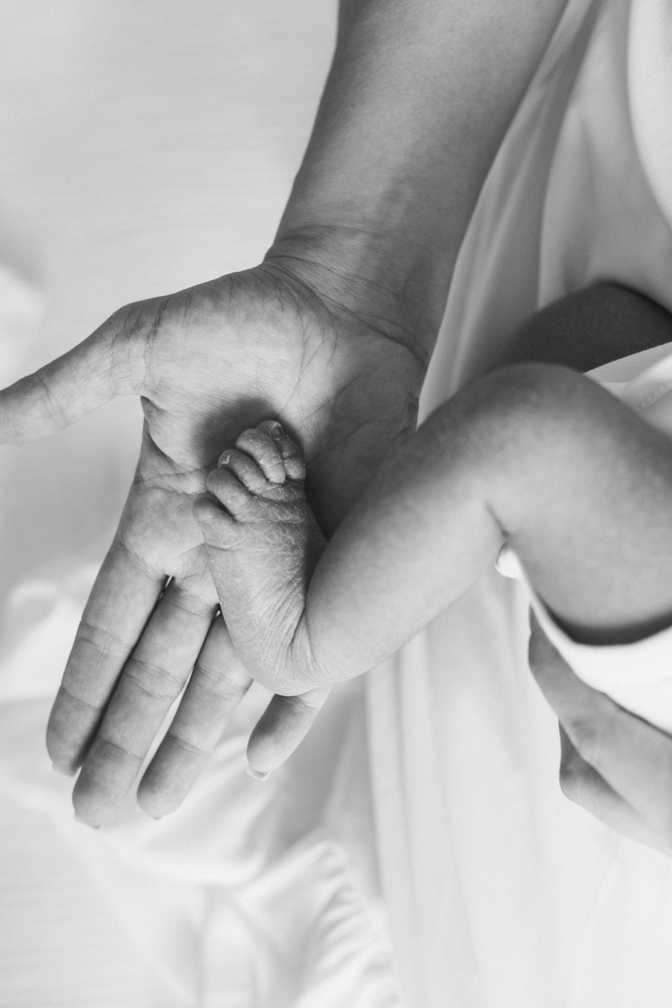 Выписка из роддома. Коммерческий фотограф в Алматы Марина Милис. Съёмка для брендов, компаний и проектов