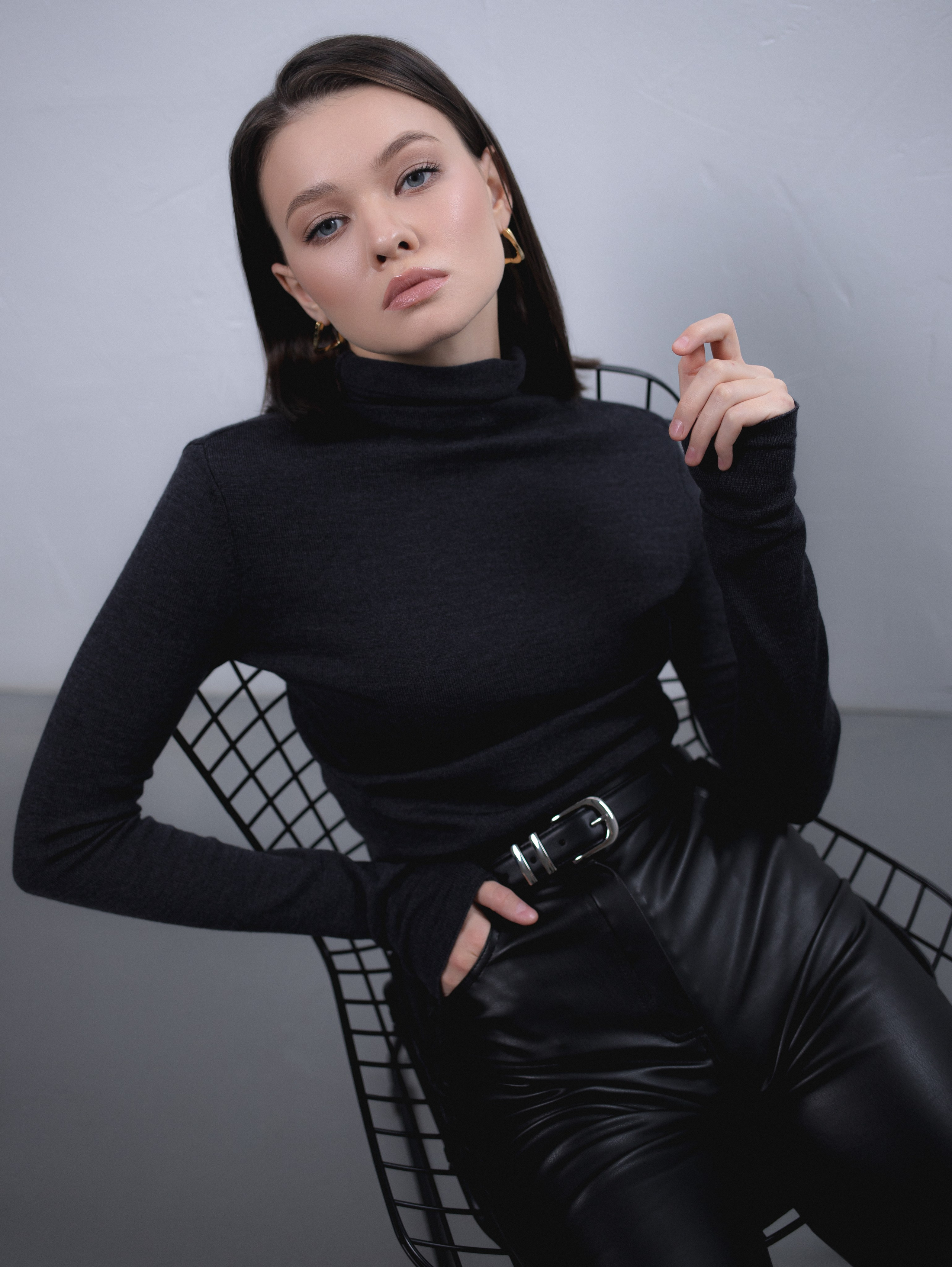 Red Cardigan. Фотограф в Москве и Сургуте Алла Лесовая. Снимаю каталог для брендов и индивидуальные портреты для людей