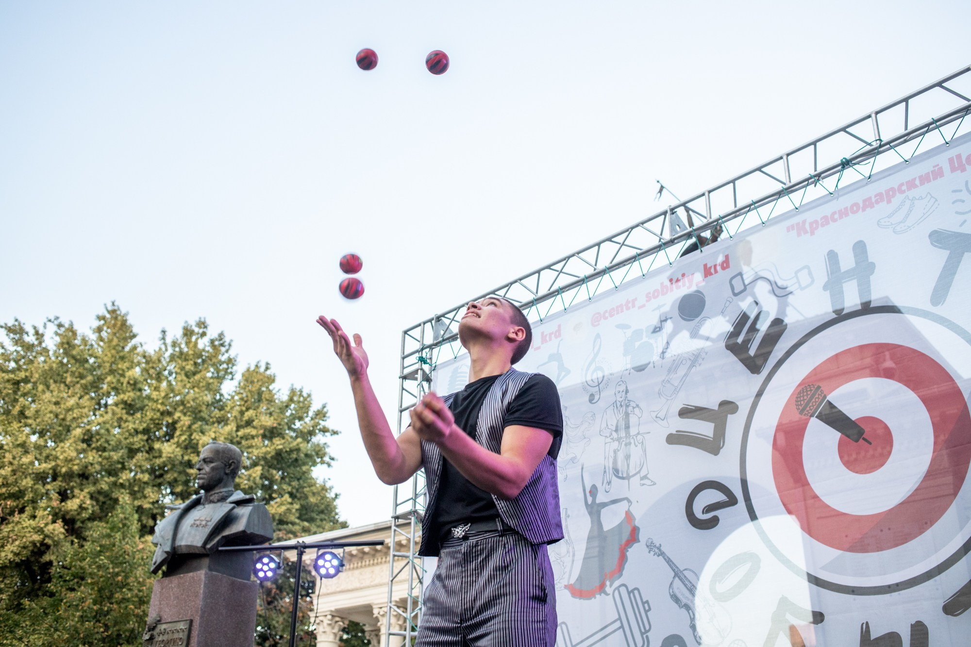 Закрытие летнего фестиваля «УФ». Репортажный, промышленный и маркетплейс-фотограф Дмитрий Чернат