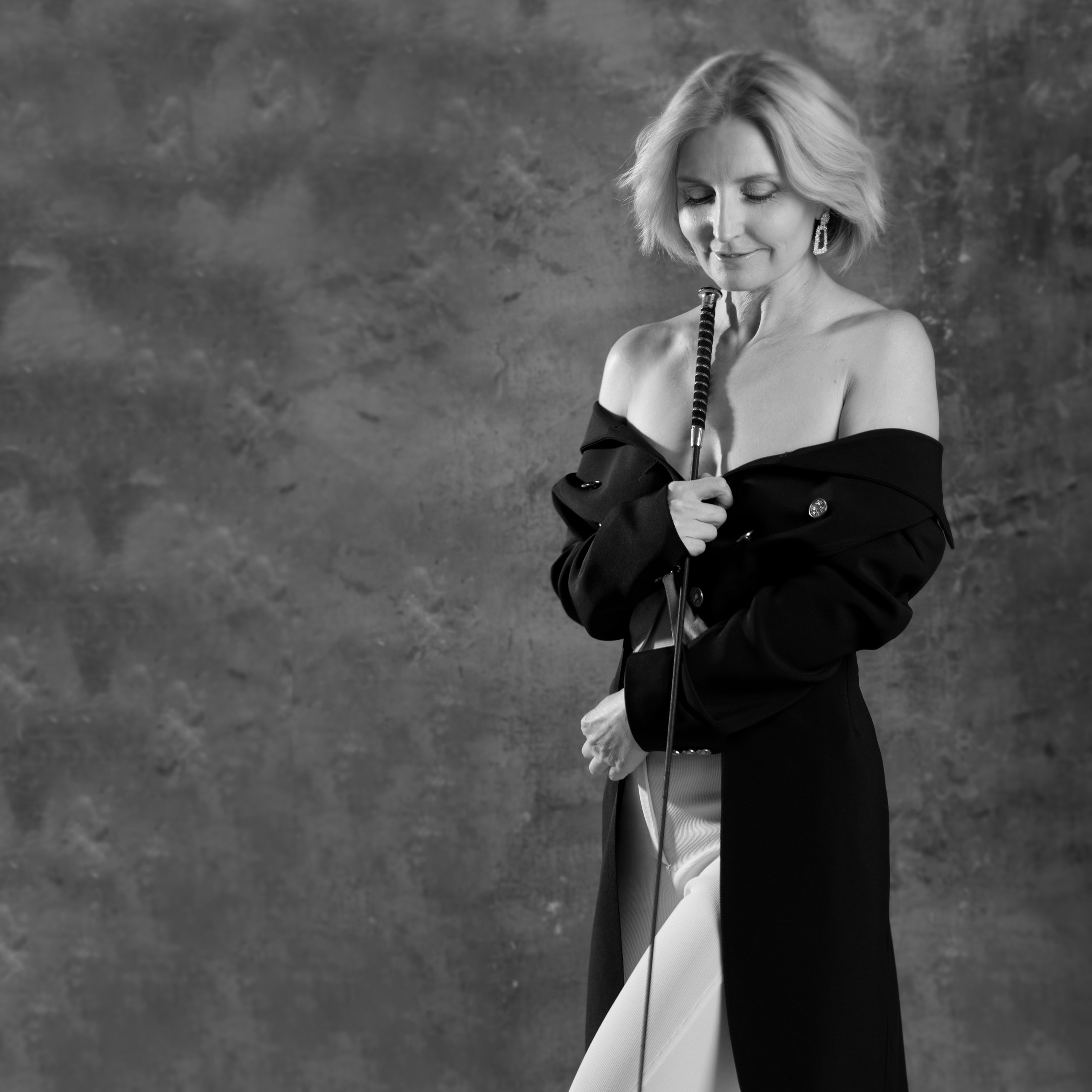 Женский портрет: sexy. Фотограф Марина Доглядная Челябинск фотосессии с лошадьми, мотоциклами