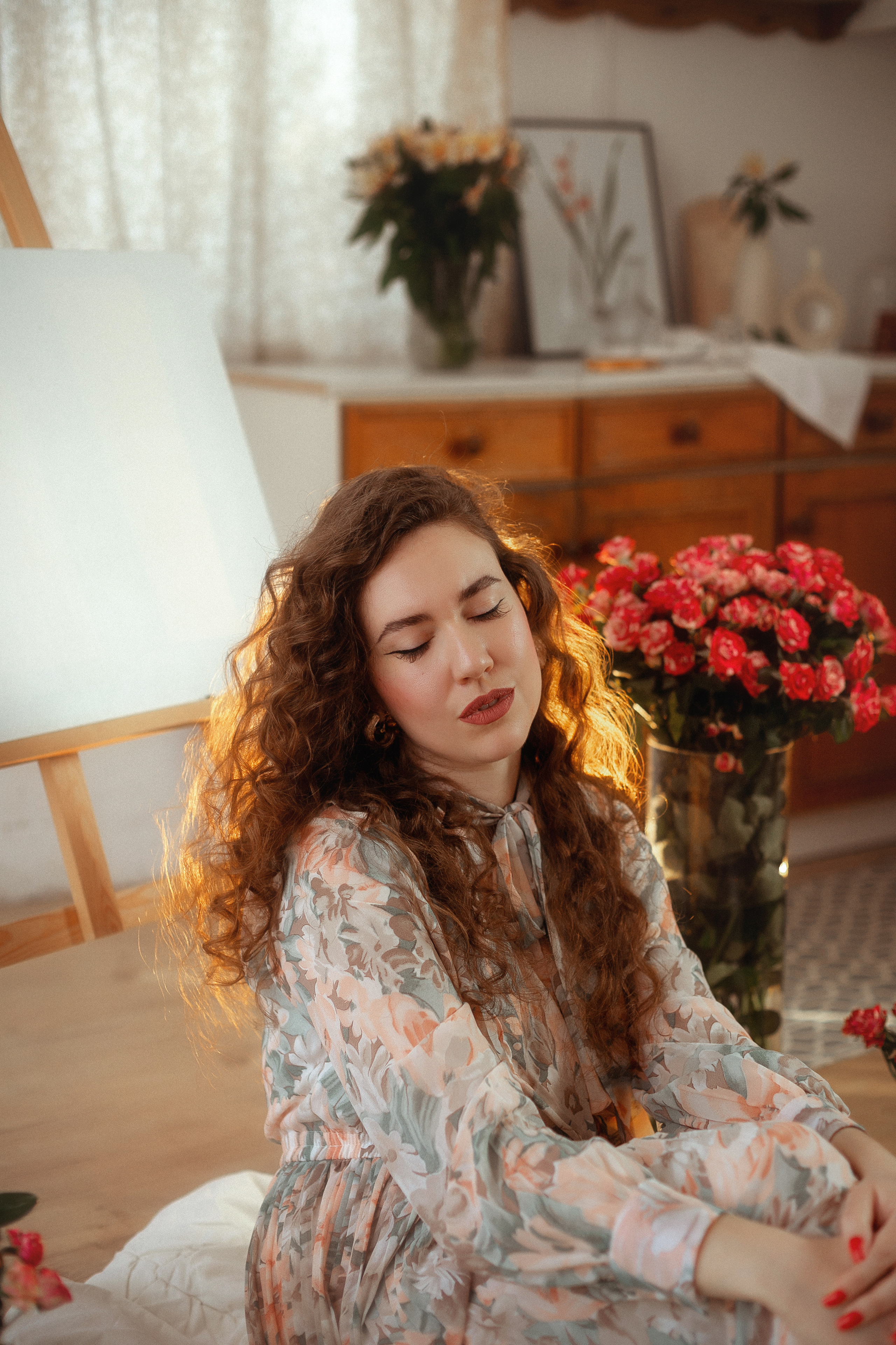 Индивидуальная фотосессия с розами и мольбертом. Свадебный и семейный фотограф  Новочеркасск Виктория Литвиненко