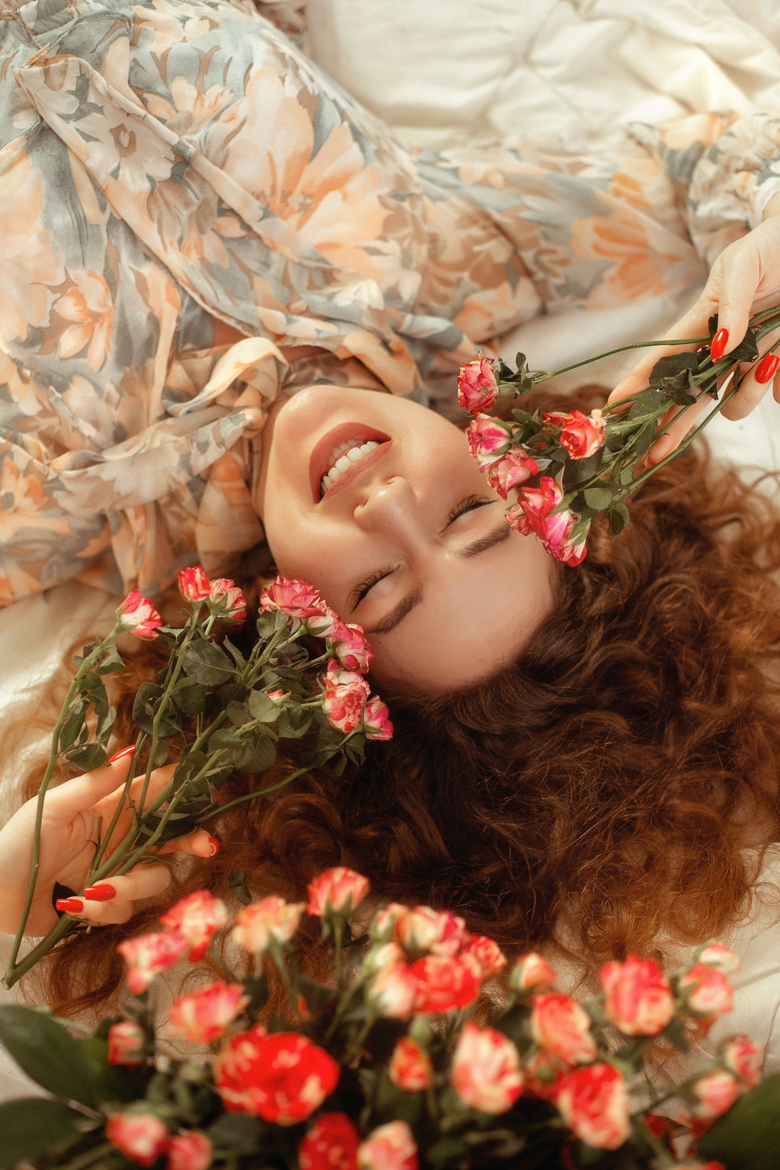 Индивидуальная фотосессия с розами и мольбертом. Свадебный и семейный фотограф  Новочеркасск Виктория Литвиненко