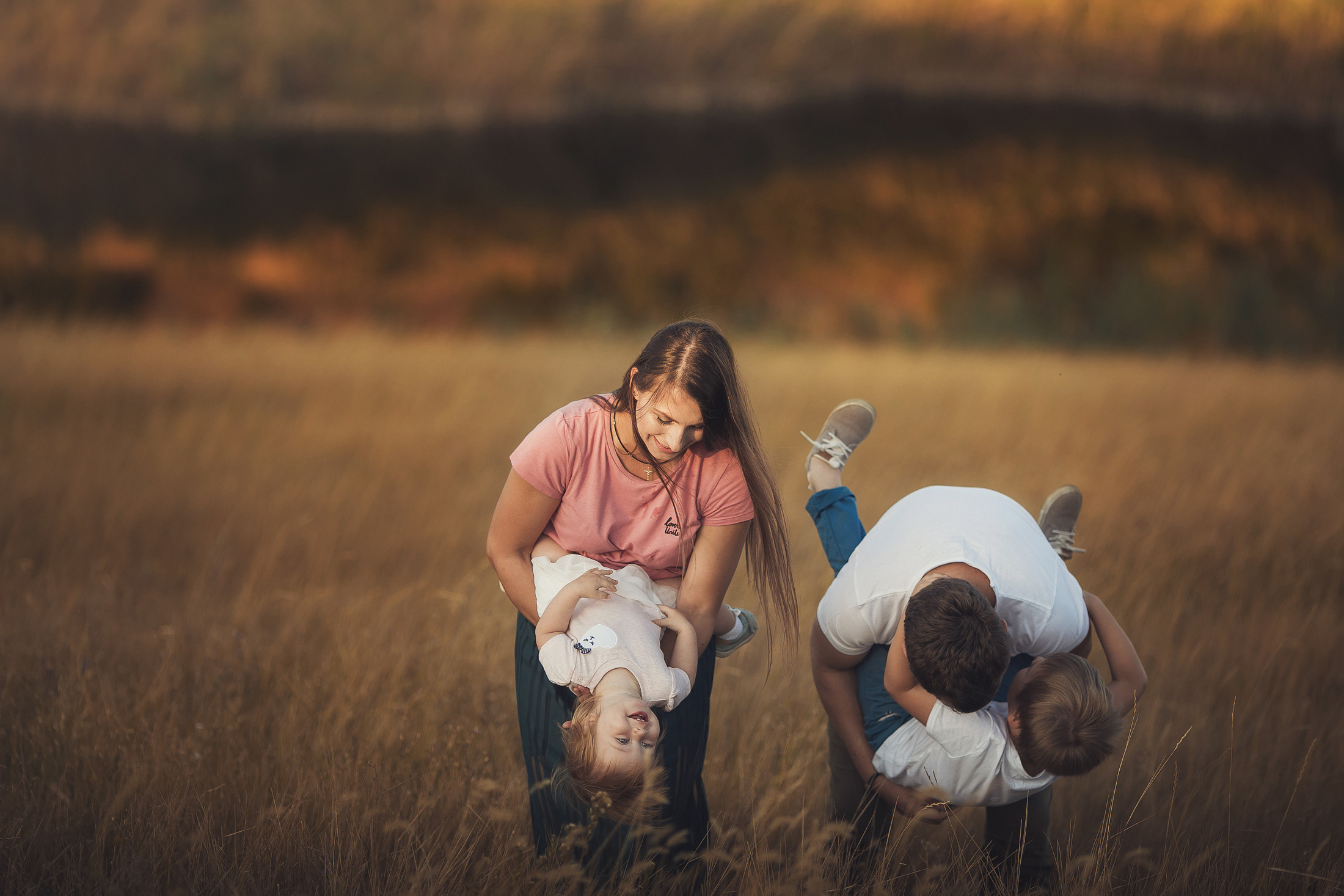 Семейная фотосессия на пруду на природе. Свадебный и семейный фотограф  Новочеркасск Виктория Литвиненко