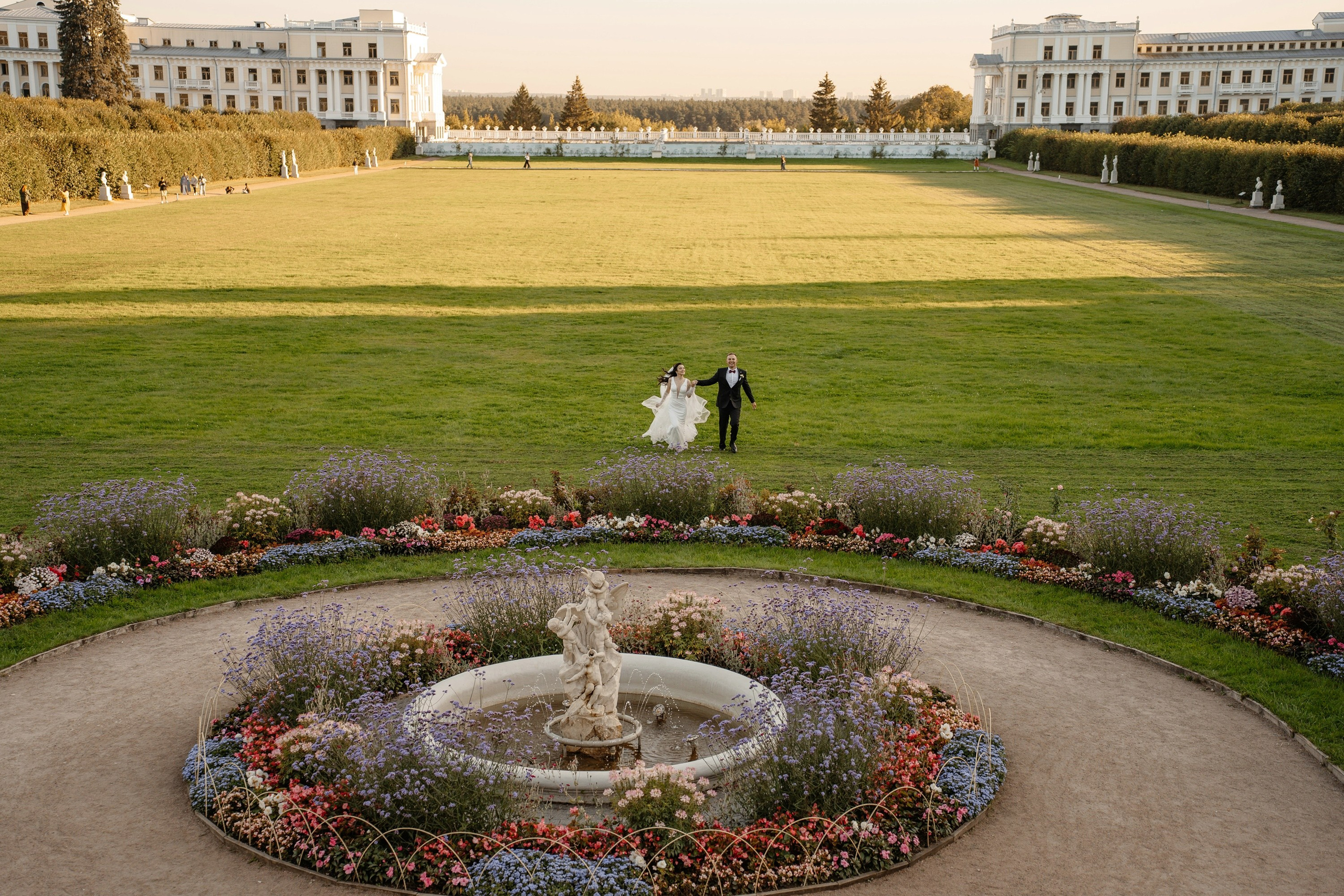 Свадьба в усадьбе Архангельское. Свадебный и семейный фотограф в Москве Светлана Зоткина