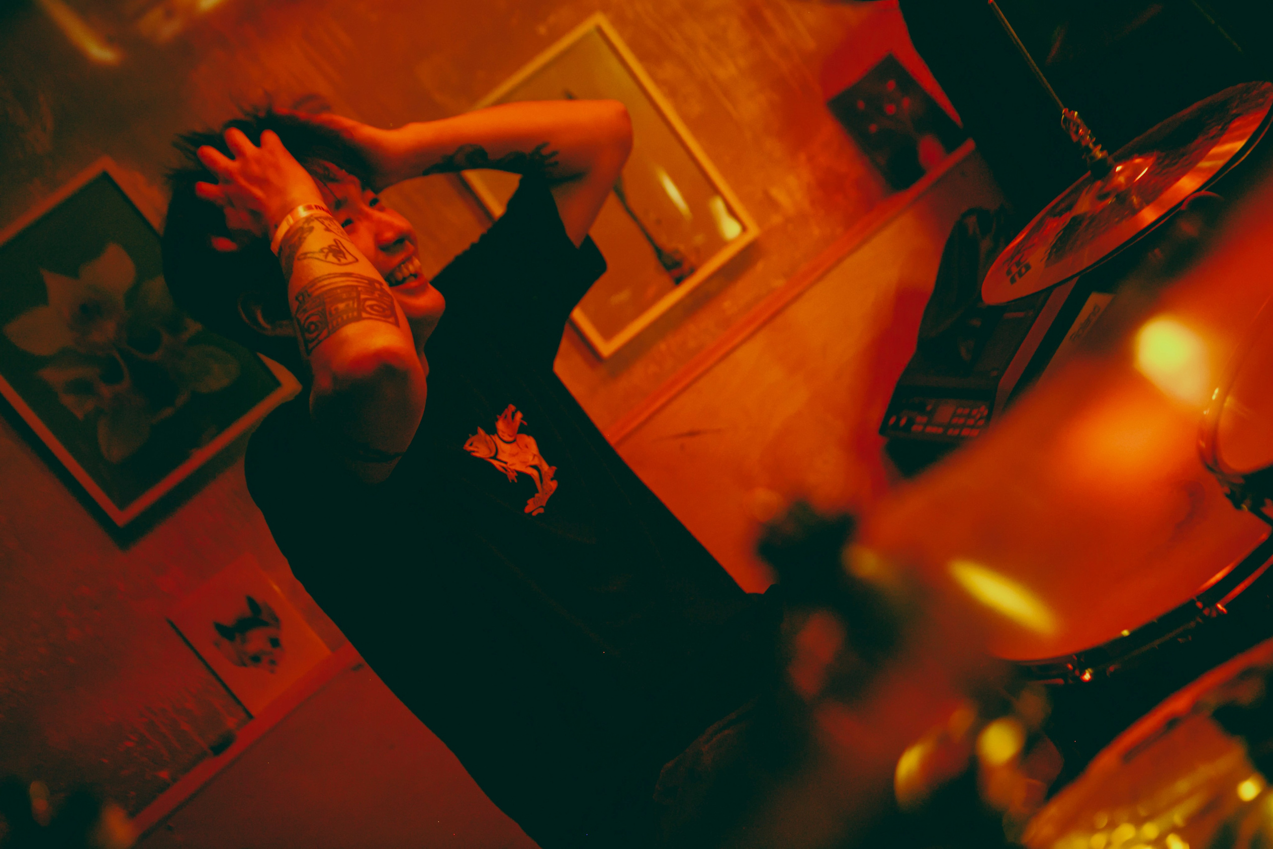 Psychowaves. Фотограф Honi