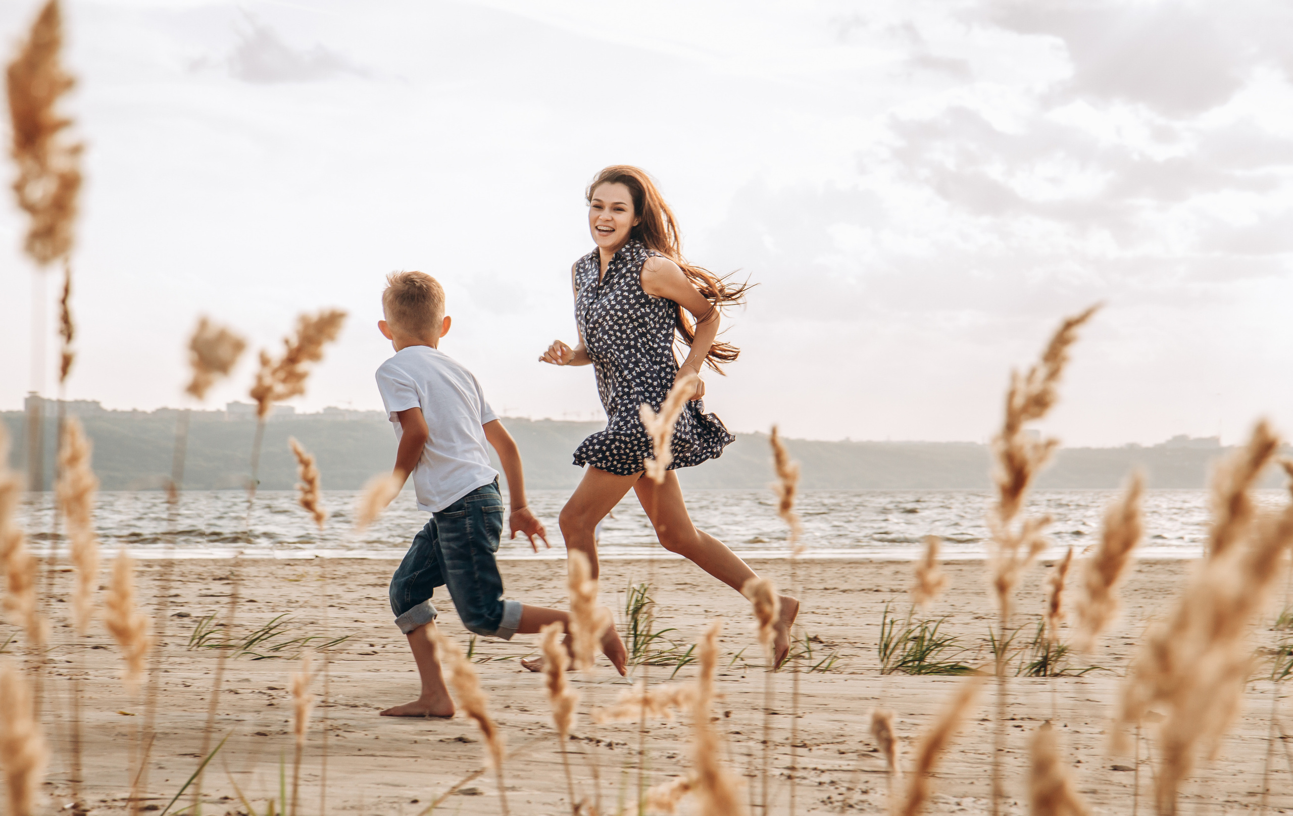 Семейная фотосъемка на Волге. Фотограф Чебоксары