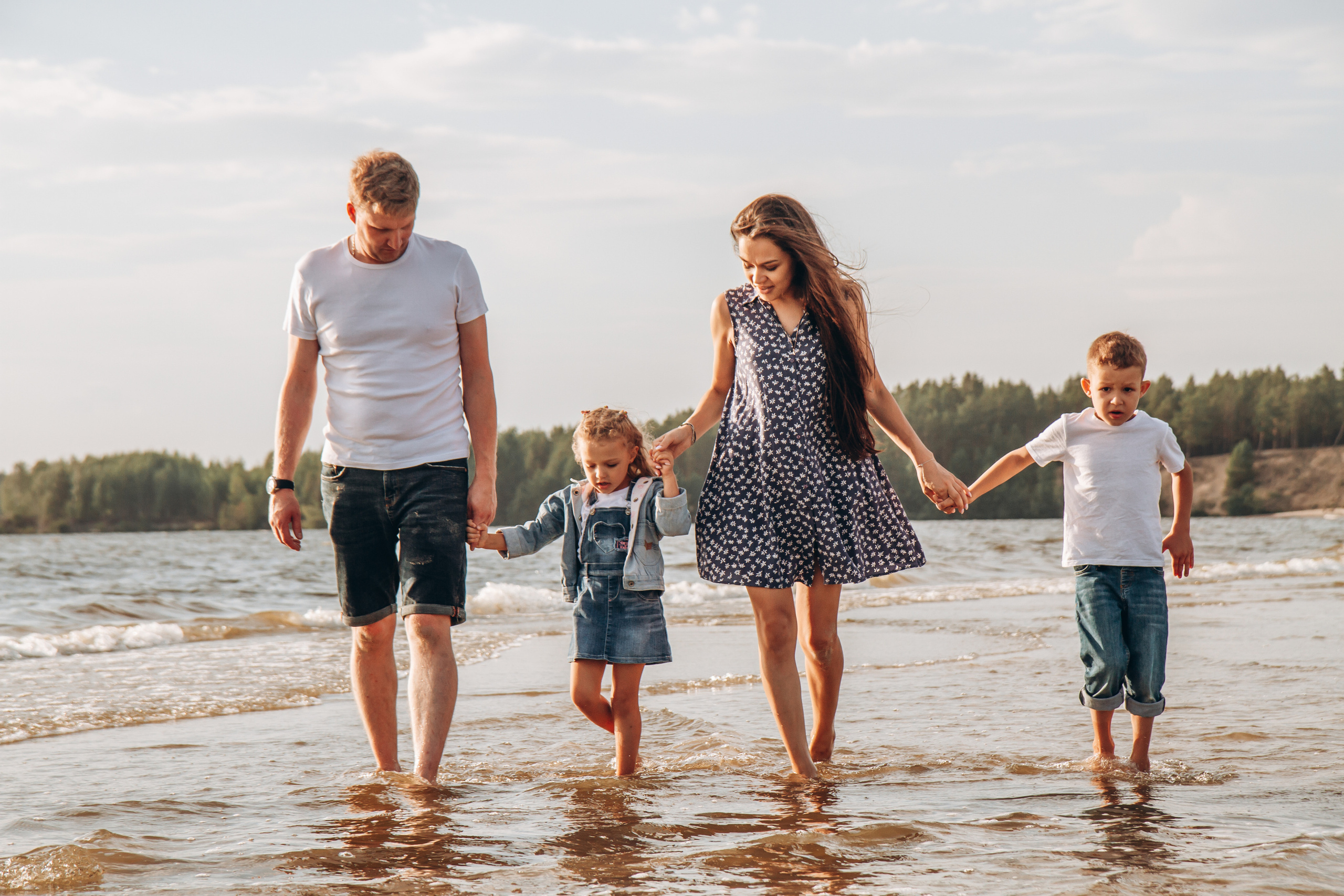 Семейная фотосъемка на Волге. Фотограф Чебоксары