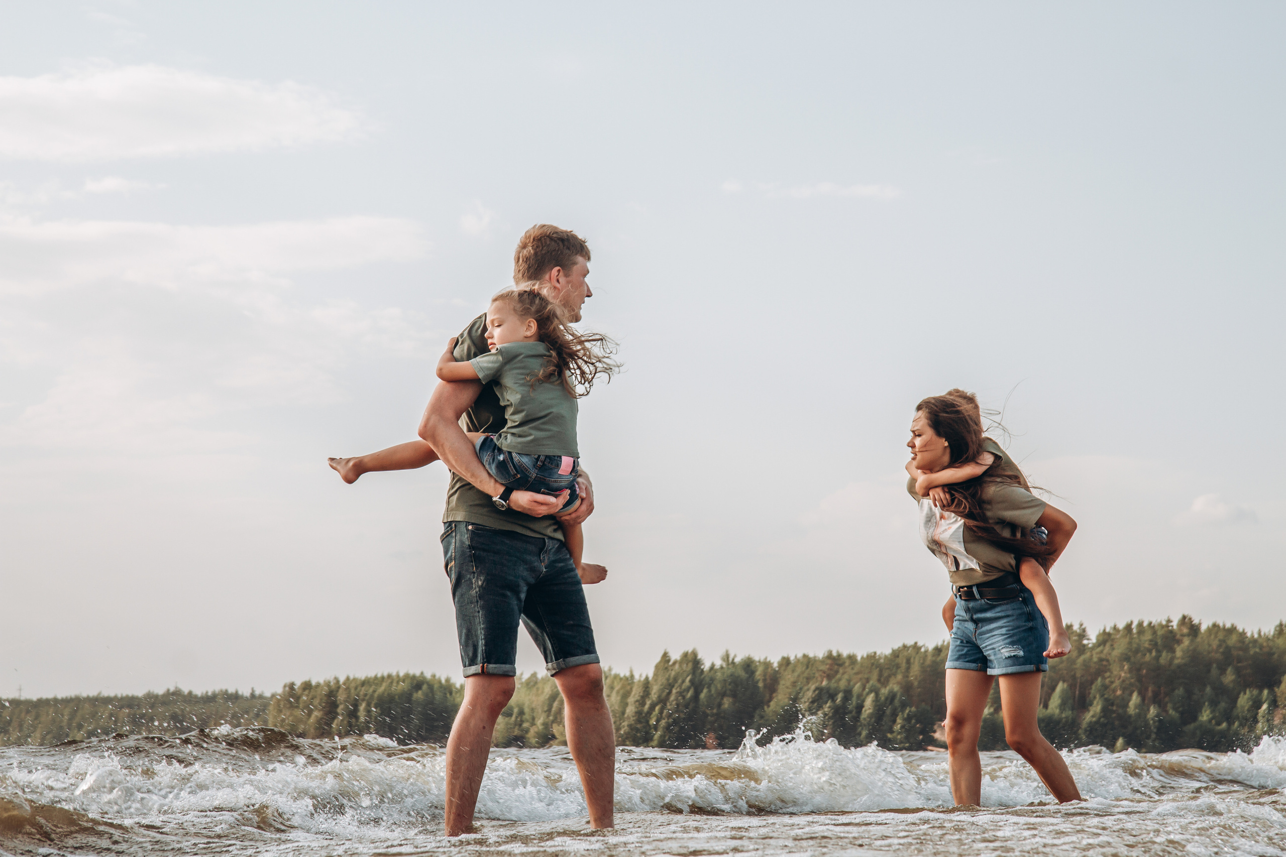 Семейная фотосъемка на Волге. Фотограф Чебоксары