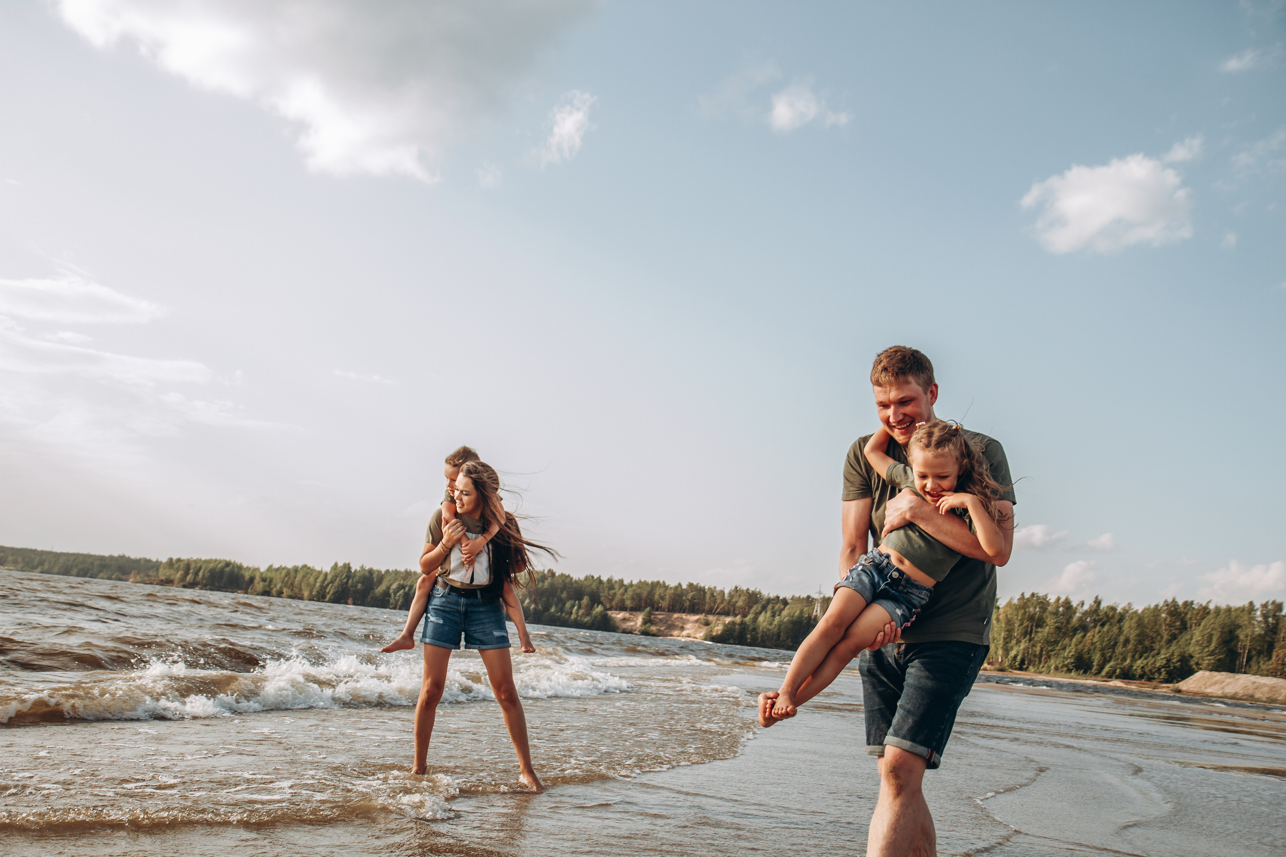 Семейная фотосъемка на Волге. Фотограф Чебоксары