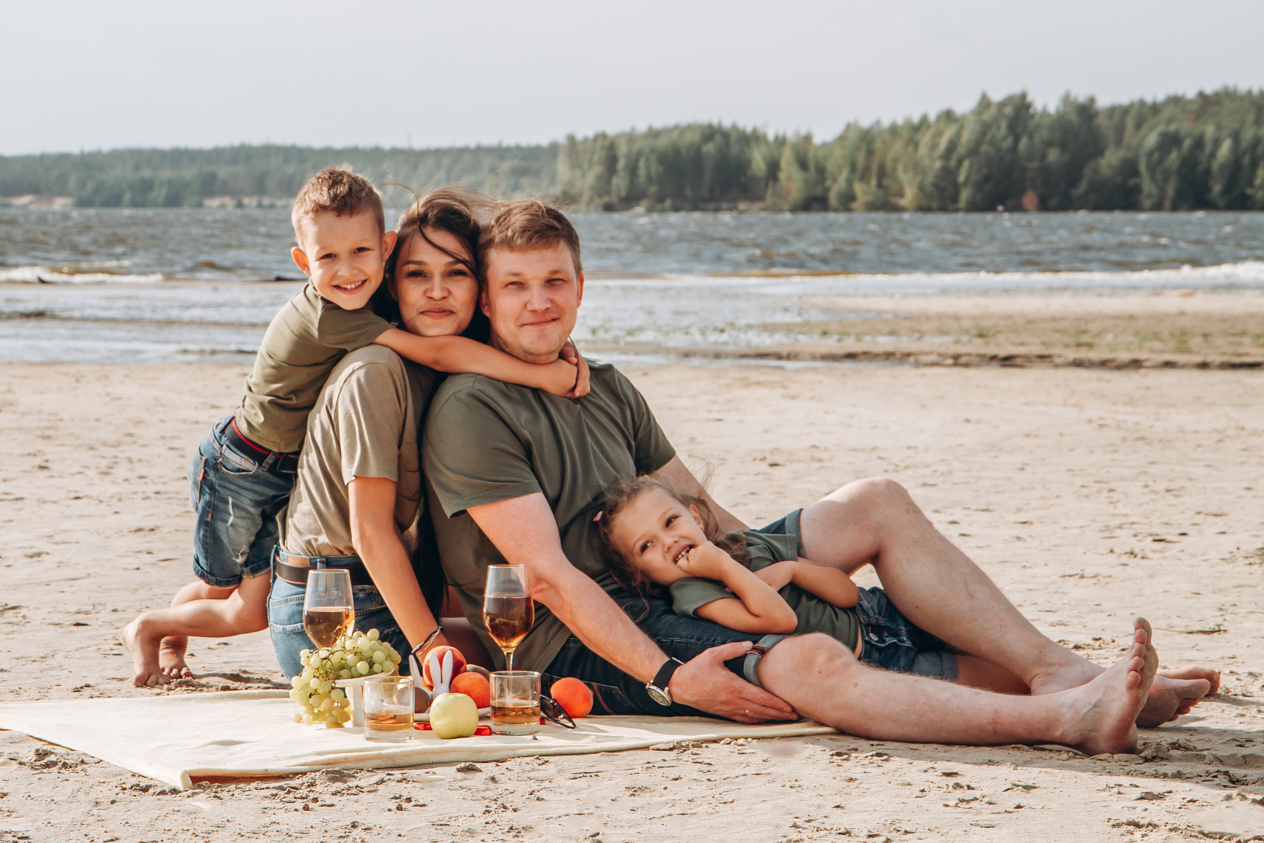 Семейная фотосъемка на Волге. Фотограф Чебоксары