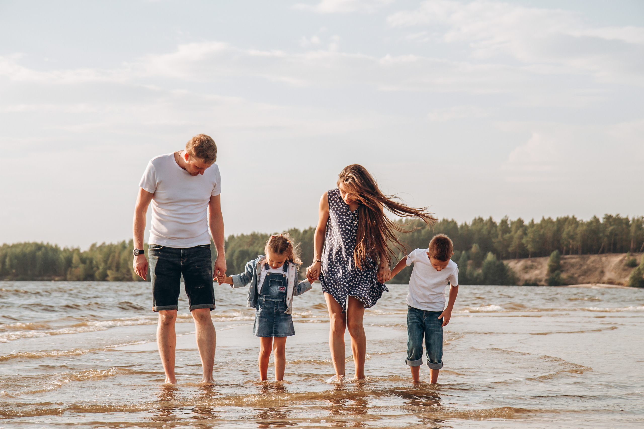 Семейная фотосъемка на Волге. Фотограф Чебоксары