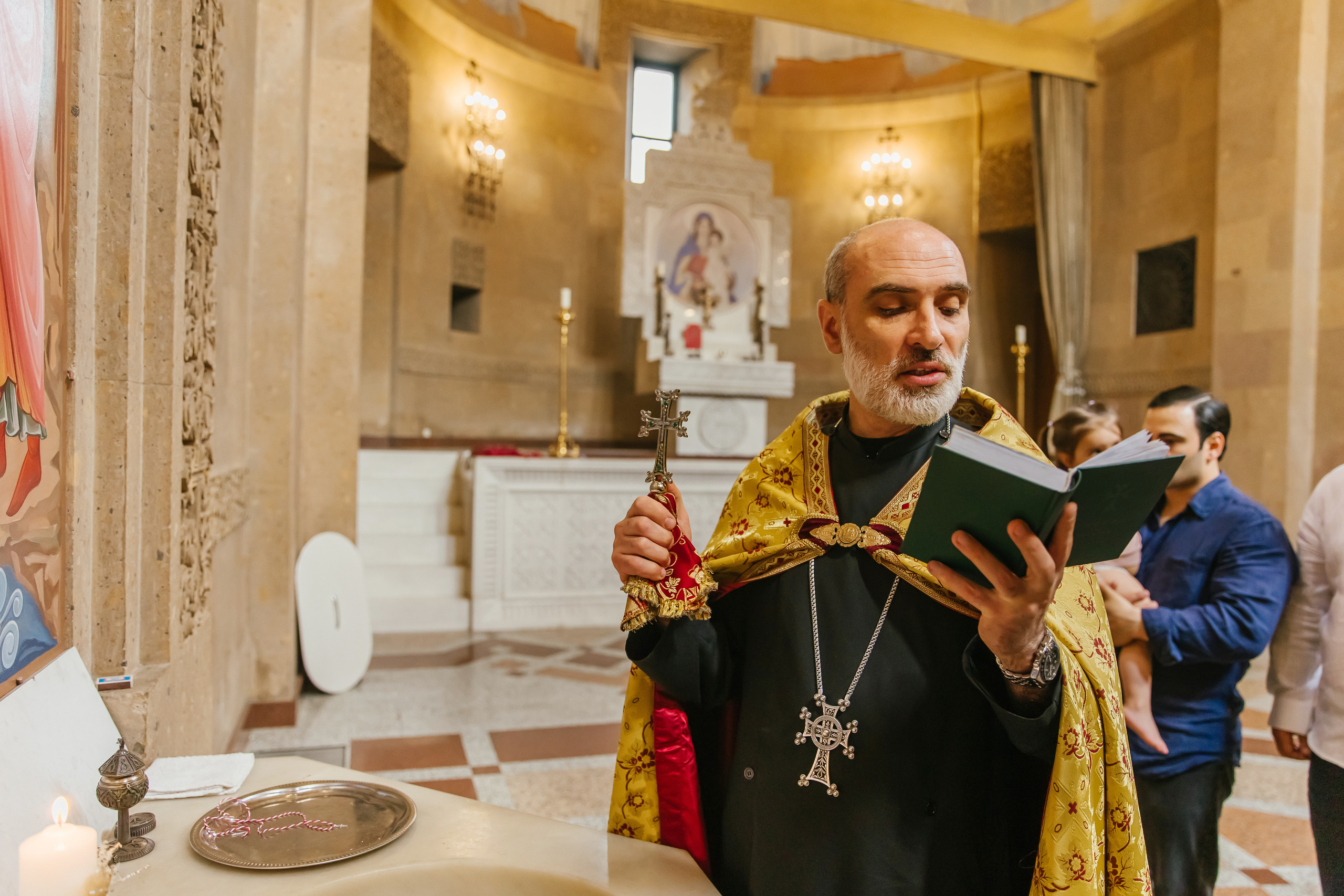 Крещение в Армянском храме Москва. Krumstudio фото, видео по Москве и МО