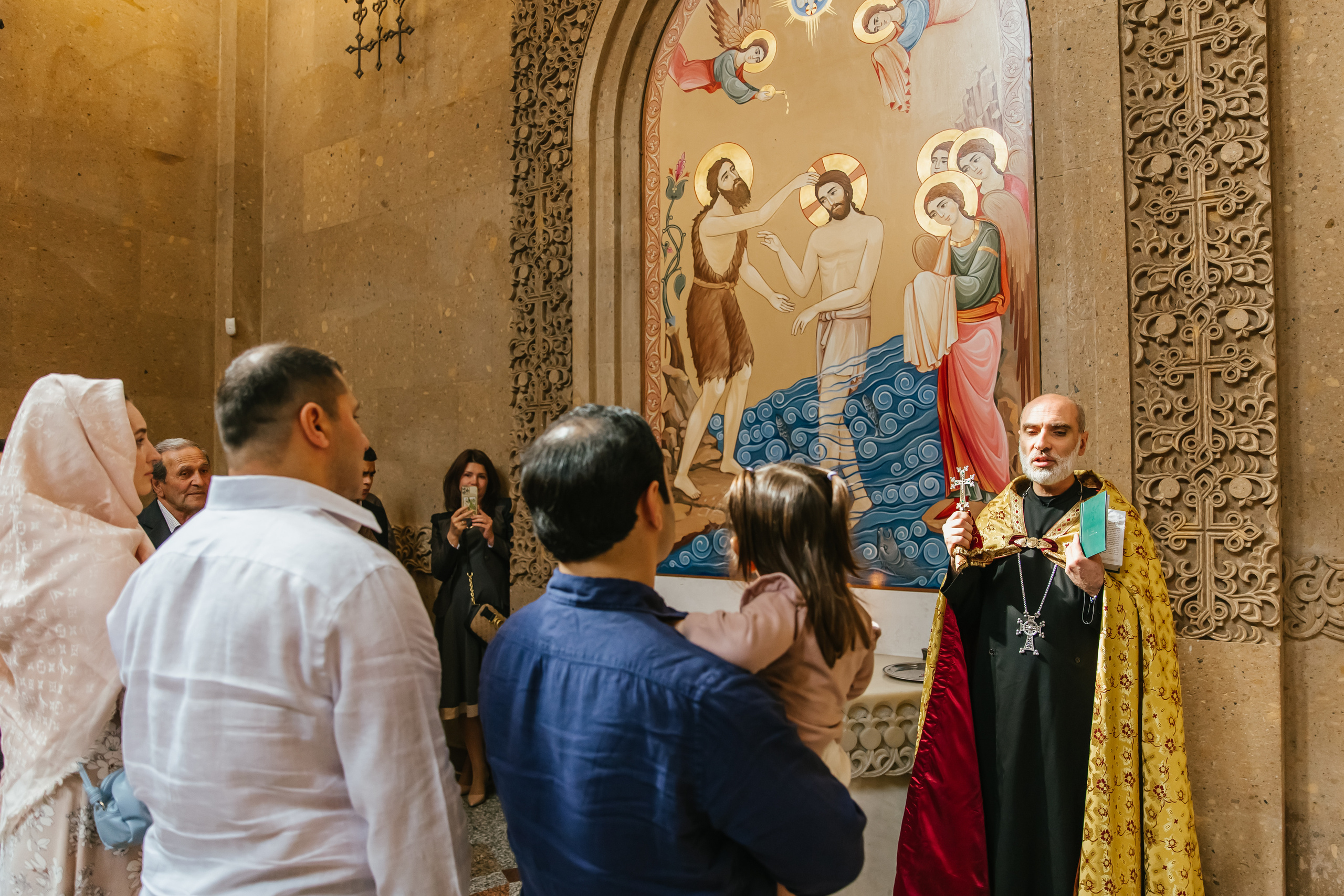 Крещение в Армянском храме Москва. Krumstudio фото, видео по Москве и МО