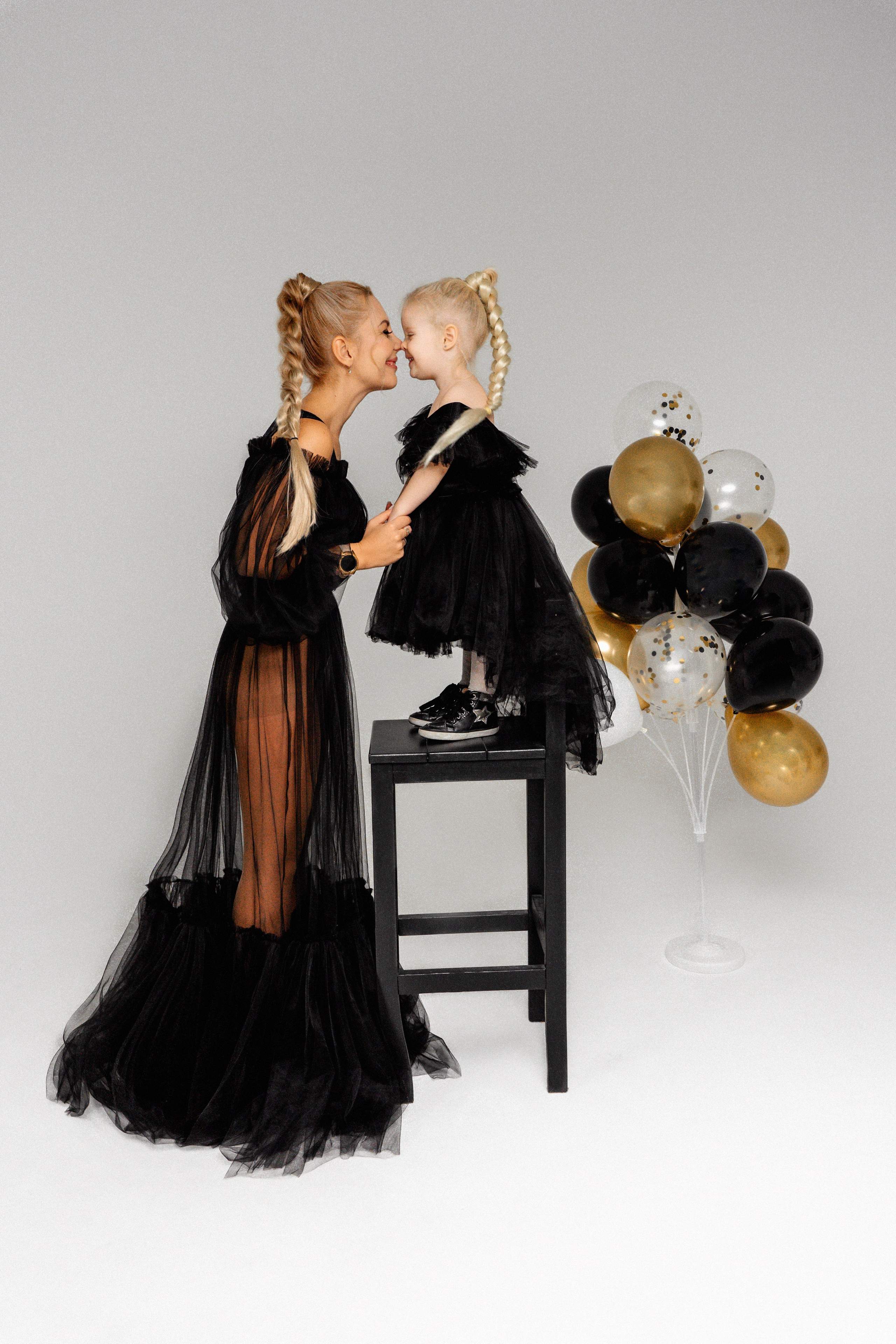 Магия семейных кадров в уютной студии. Ваш семейный фотограф в Минске — Вика Трегубова