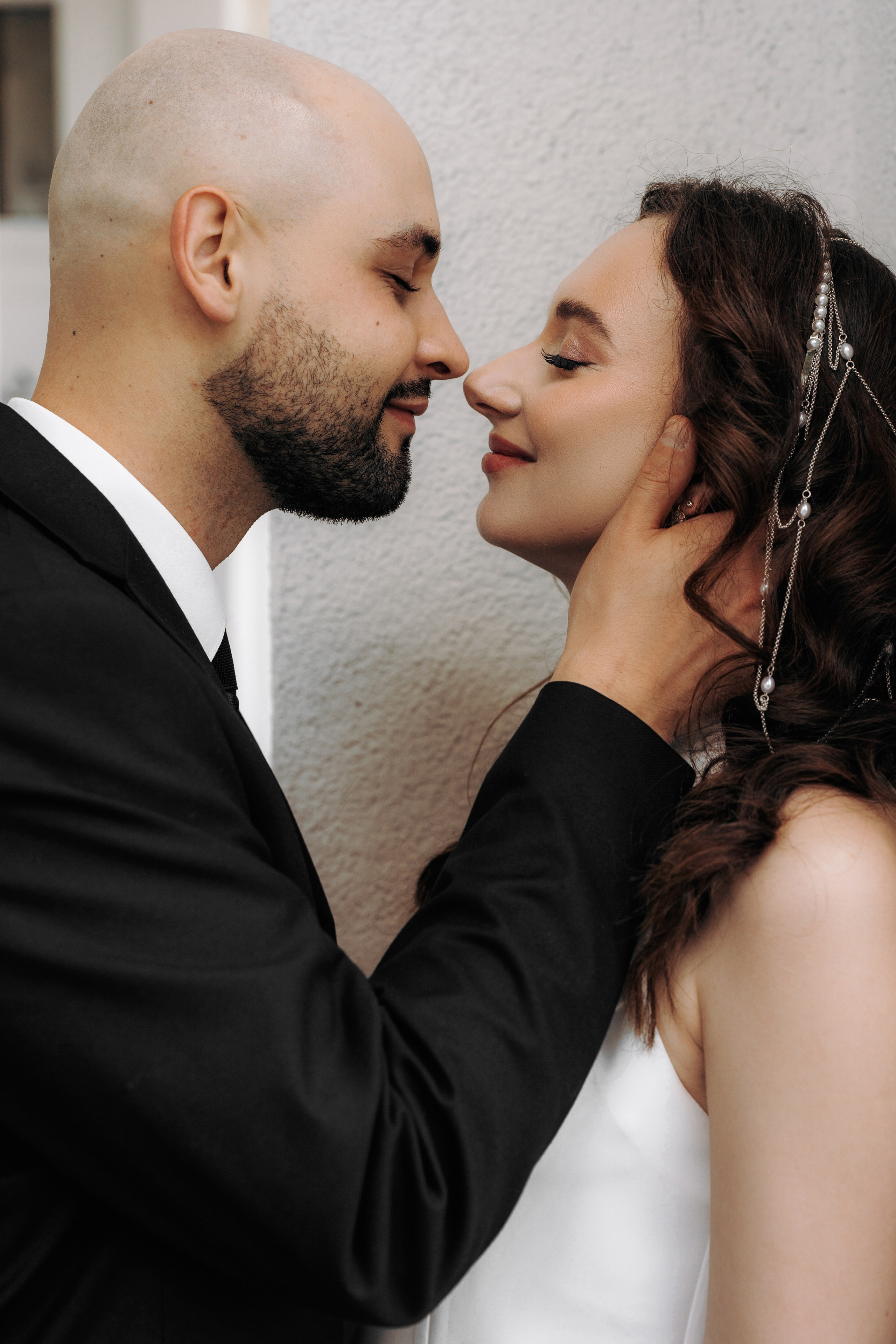 Любовь на фоне старого аэропорта. Ваш семейный фотограф в Минске — Вика Трегубова