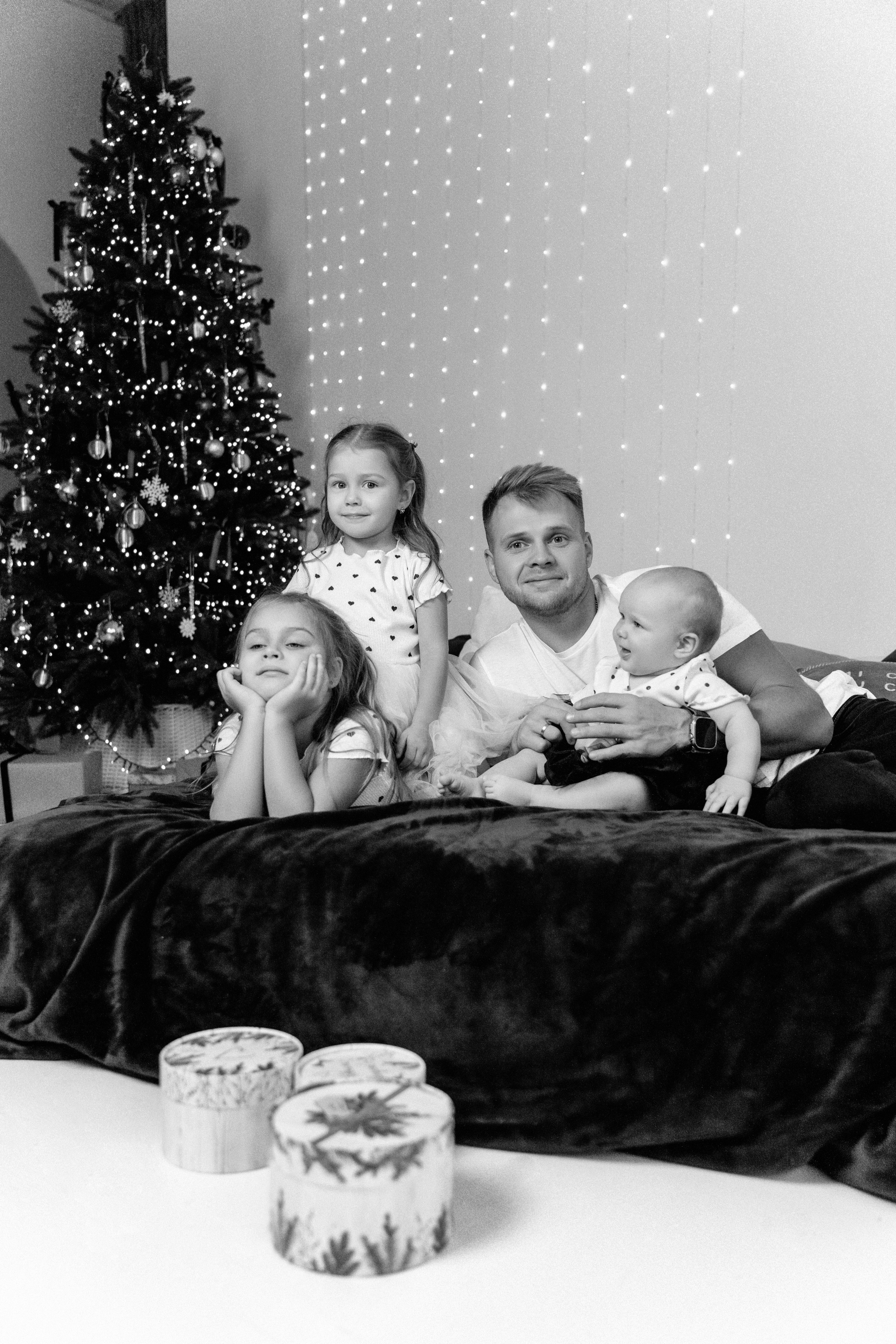 Новогоднее волшебство большой дружной семьи. Ваш семейный фотограф в Минске — Вика Трегубова