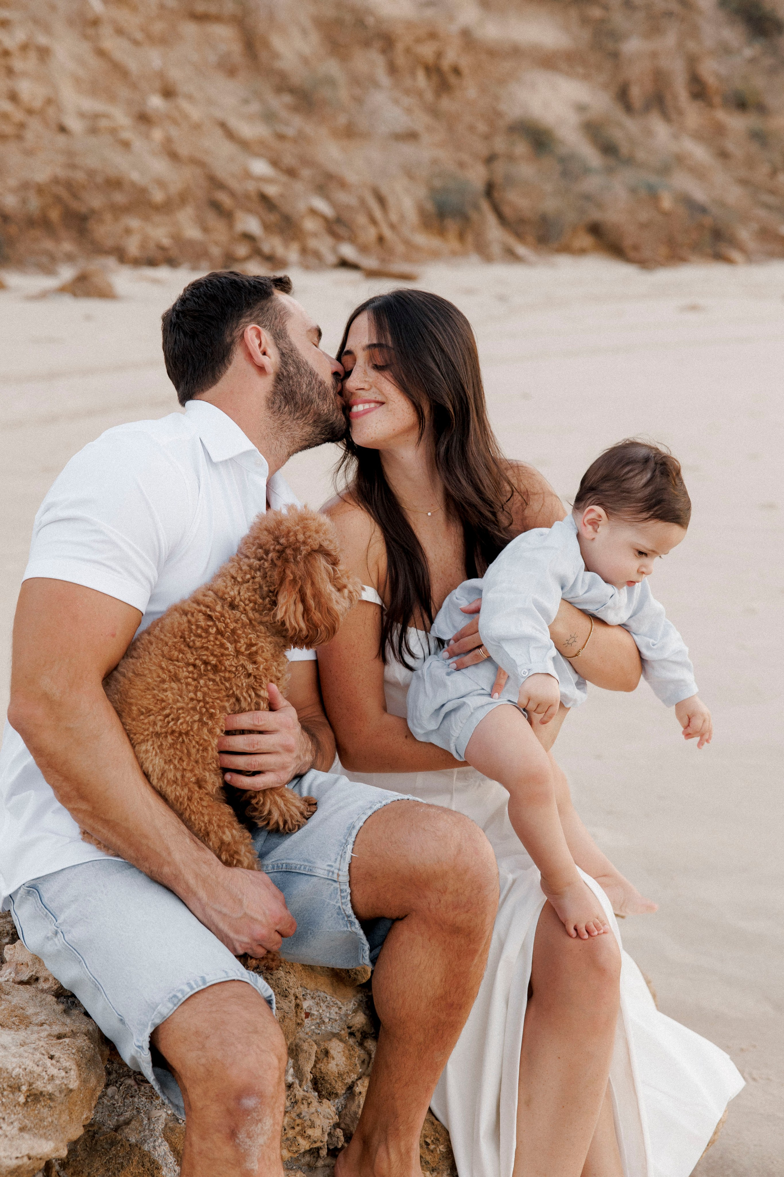 First year family photos near the sea. Главная