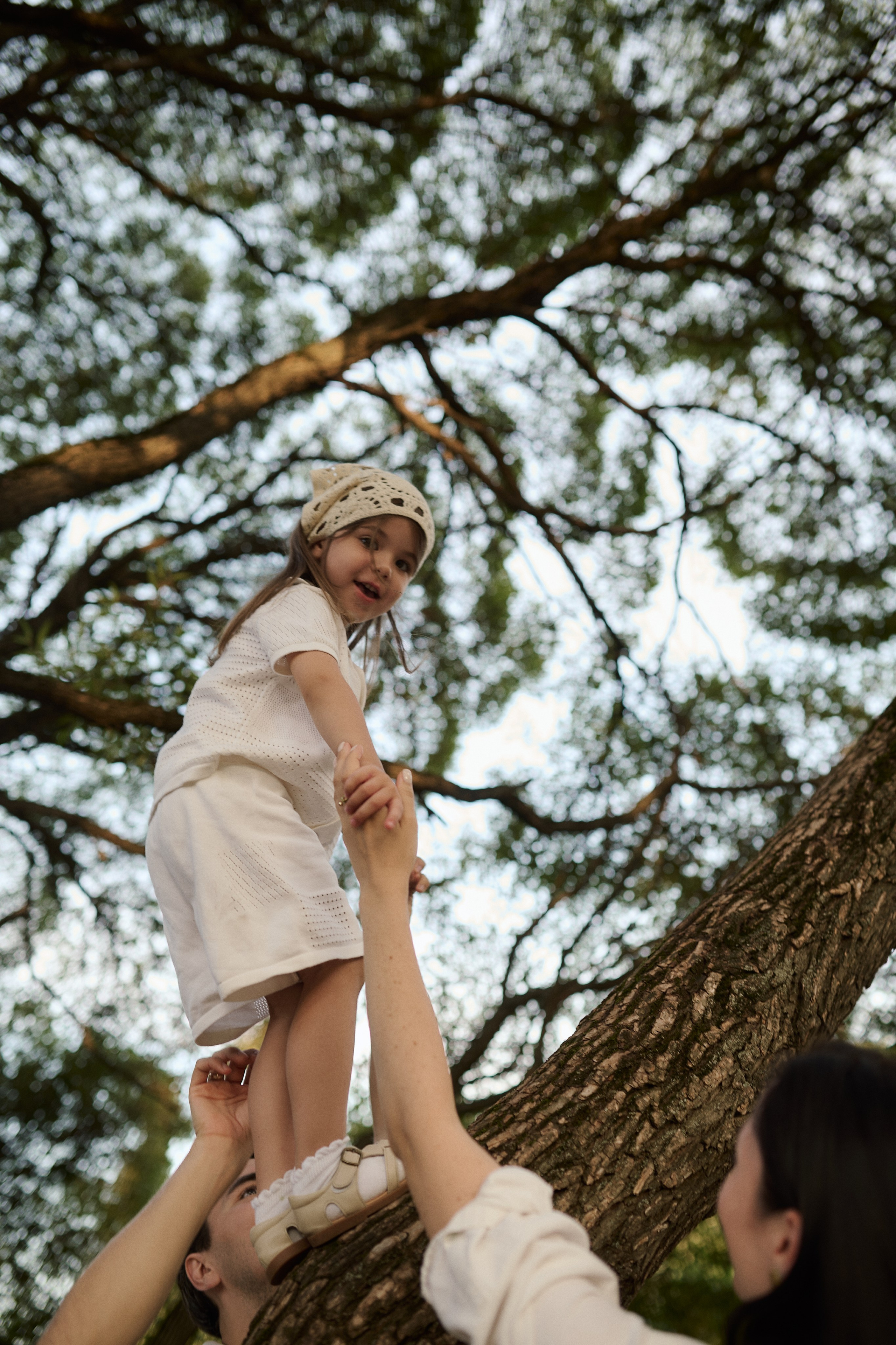 Рохус, Юля и Оливия в парке Останкино. Семейный и свадебный lifestyle-фотограф в Москве Мария Петрова